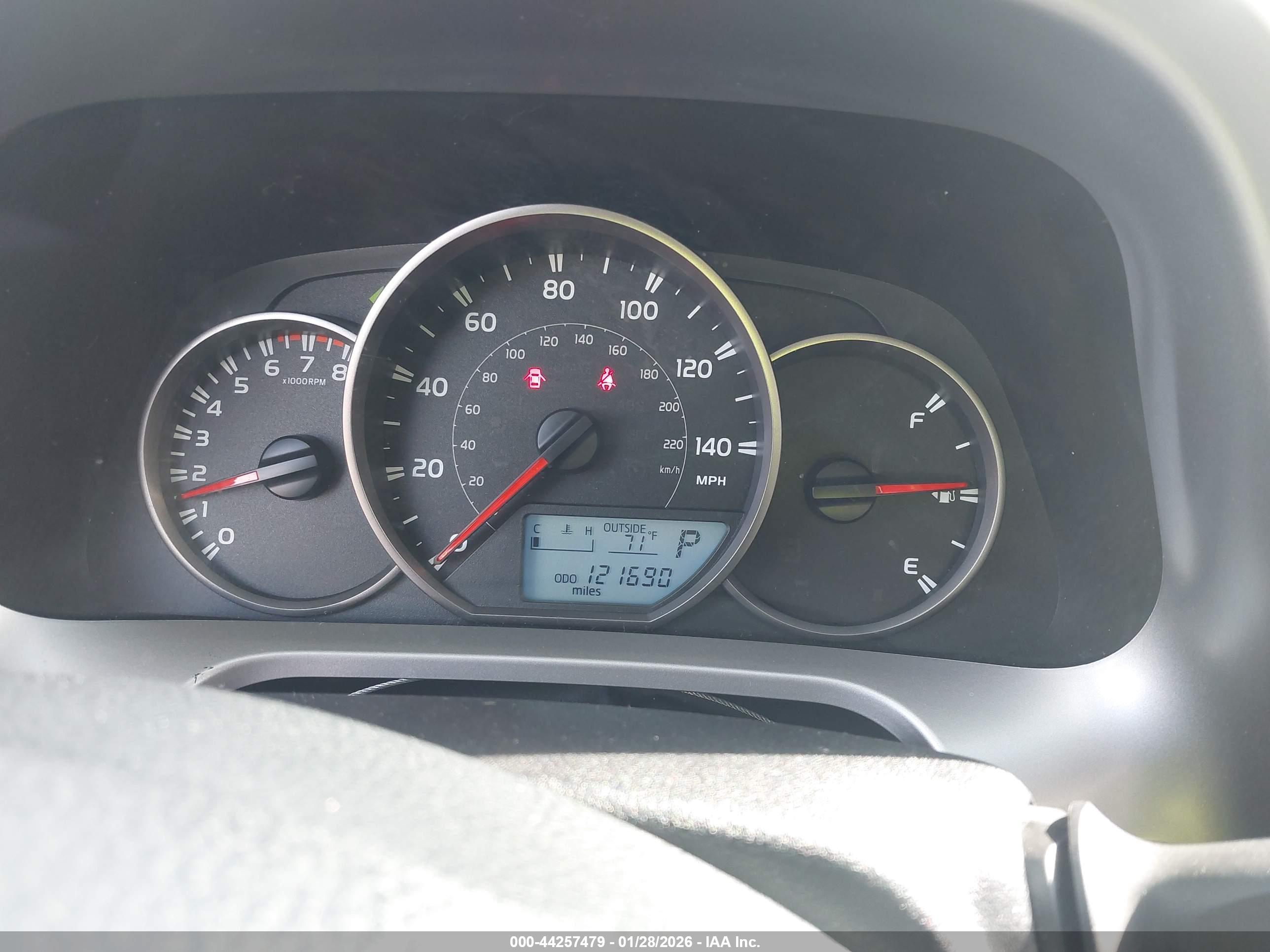 TOYOTA RAV4 image 7