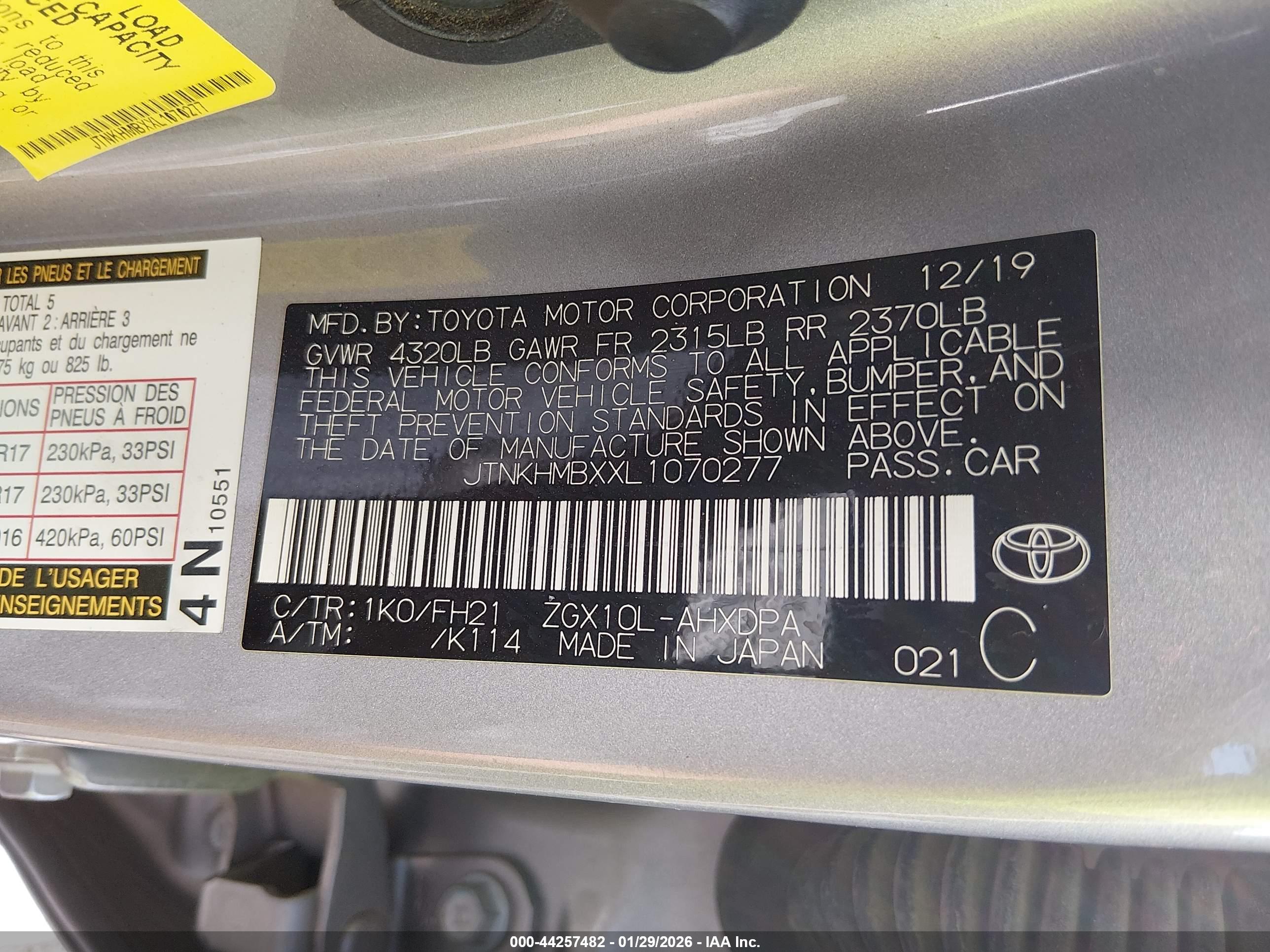 TOYOTA C-HR image 9