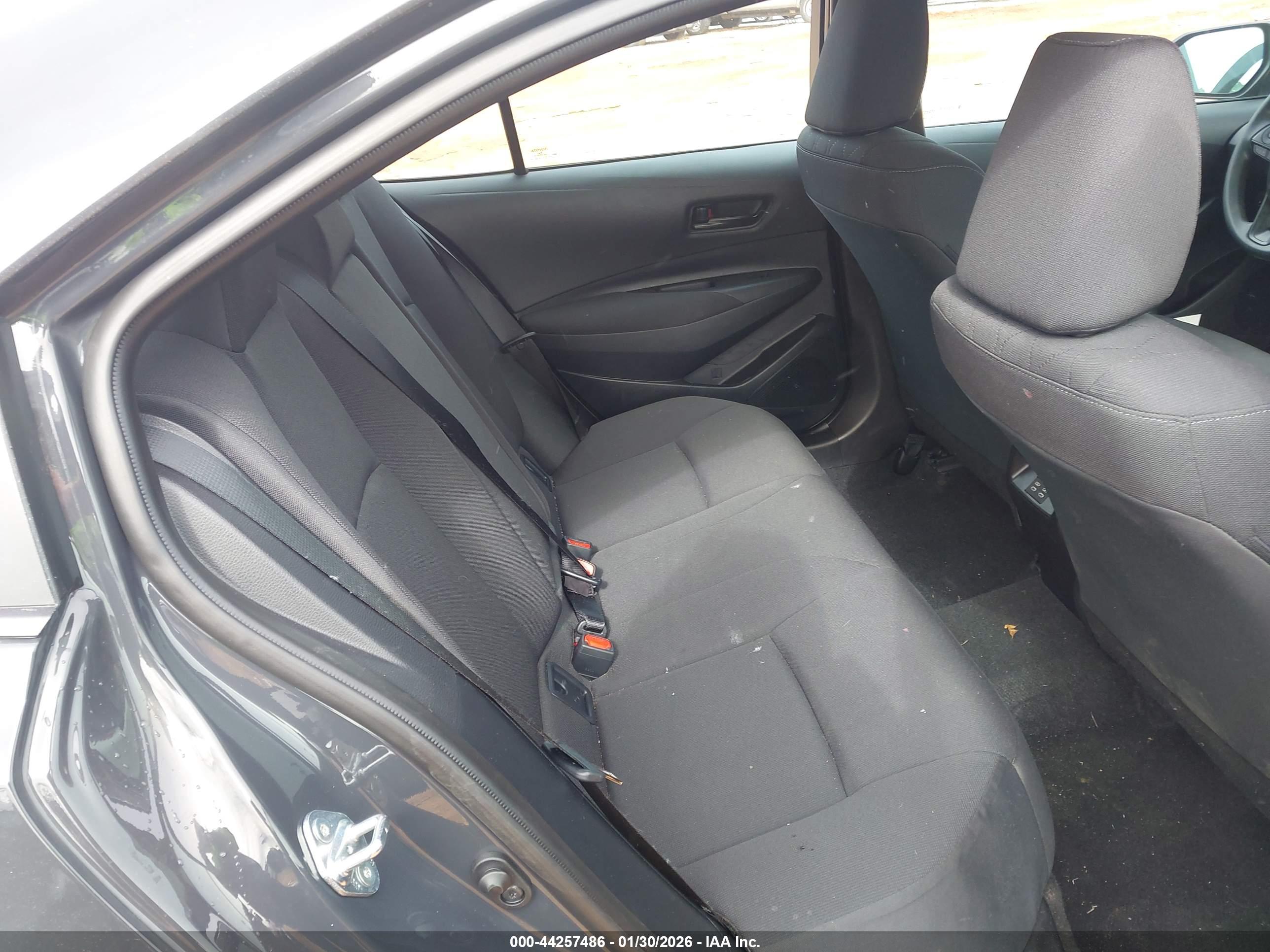 TOYOTA COROLLA image 8