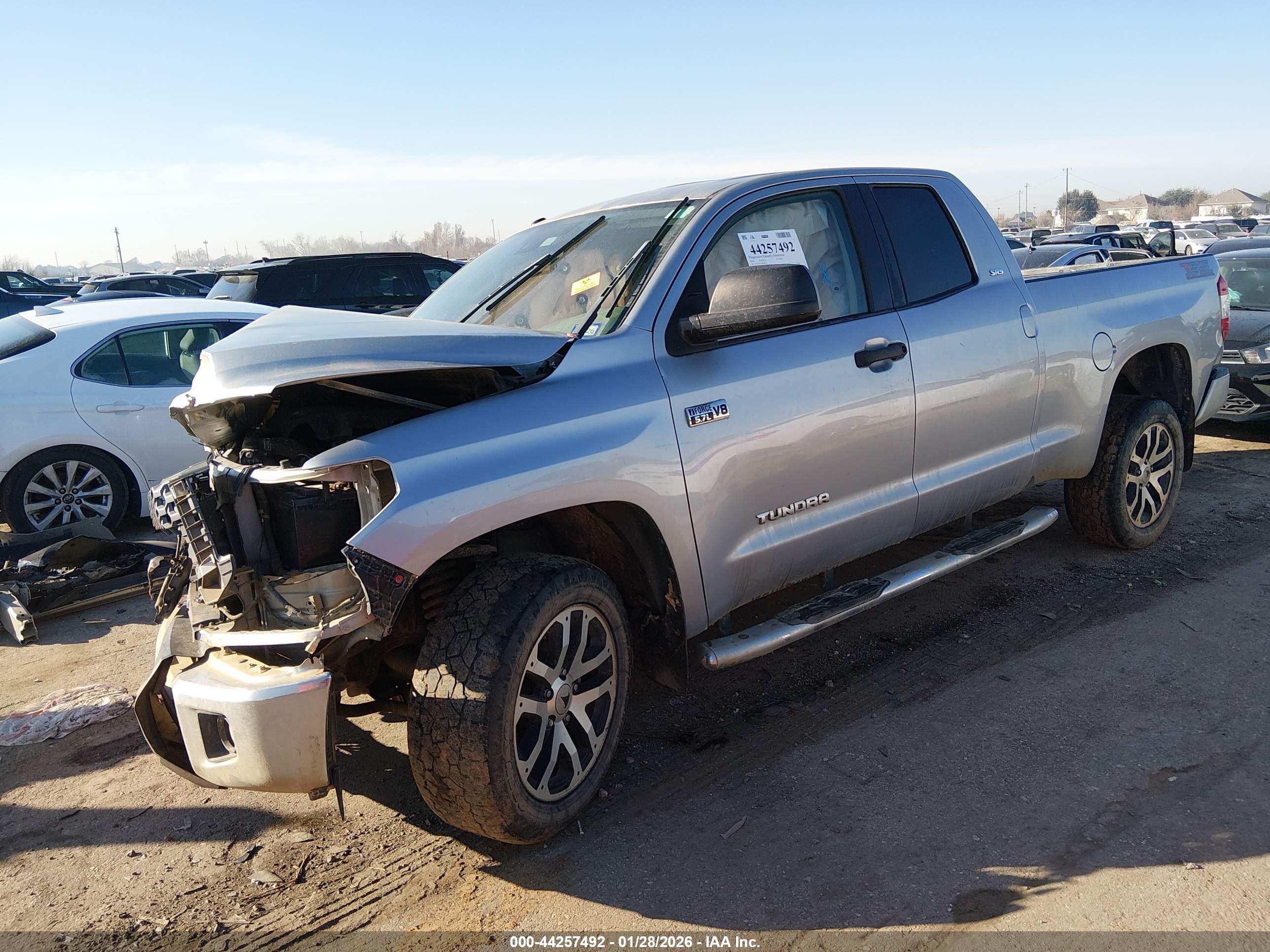 TOYOTA TUNDRA image 2