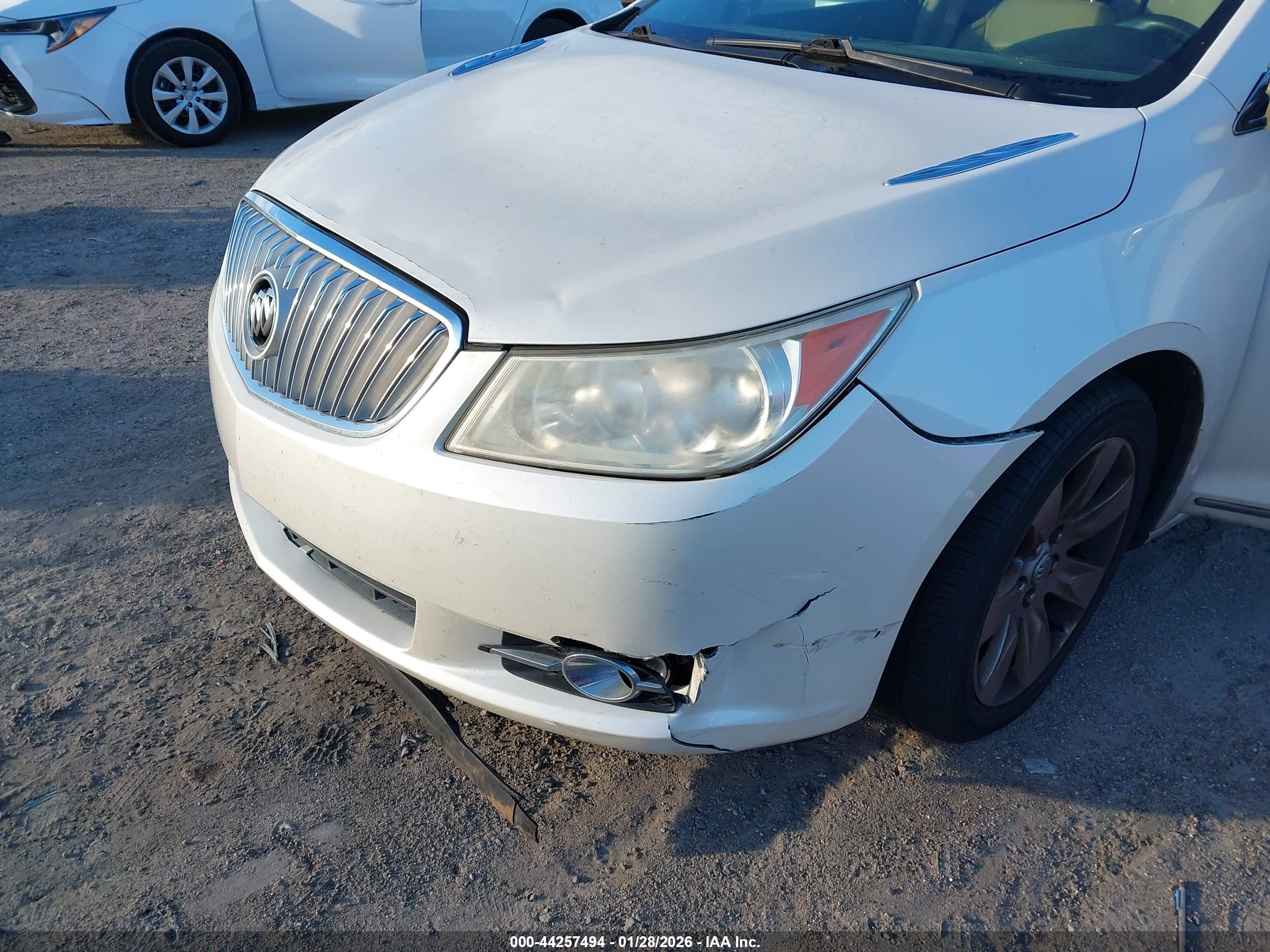 BUICK LACROSSE image 6