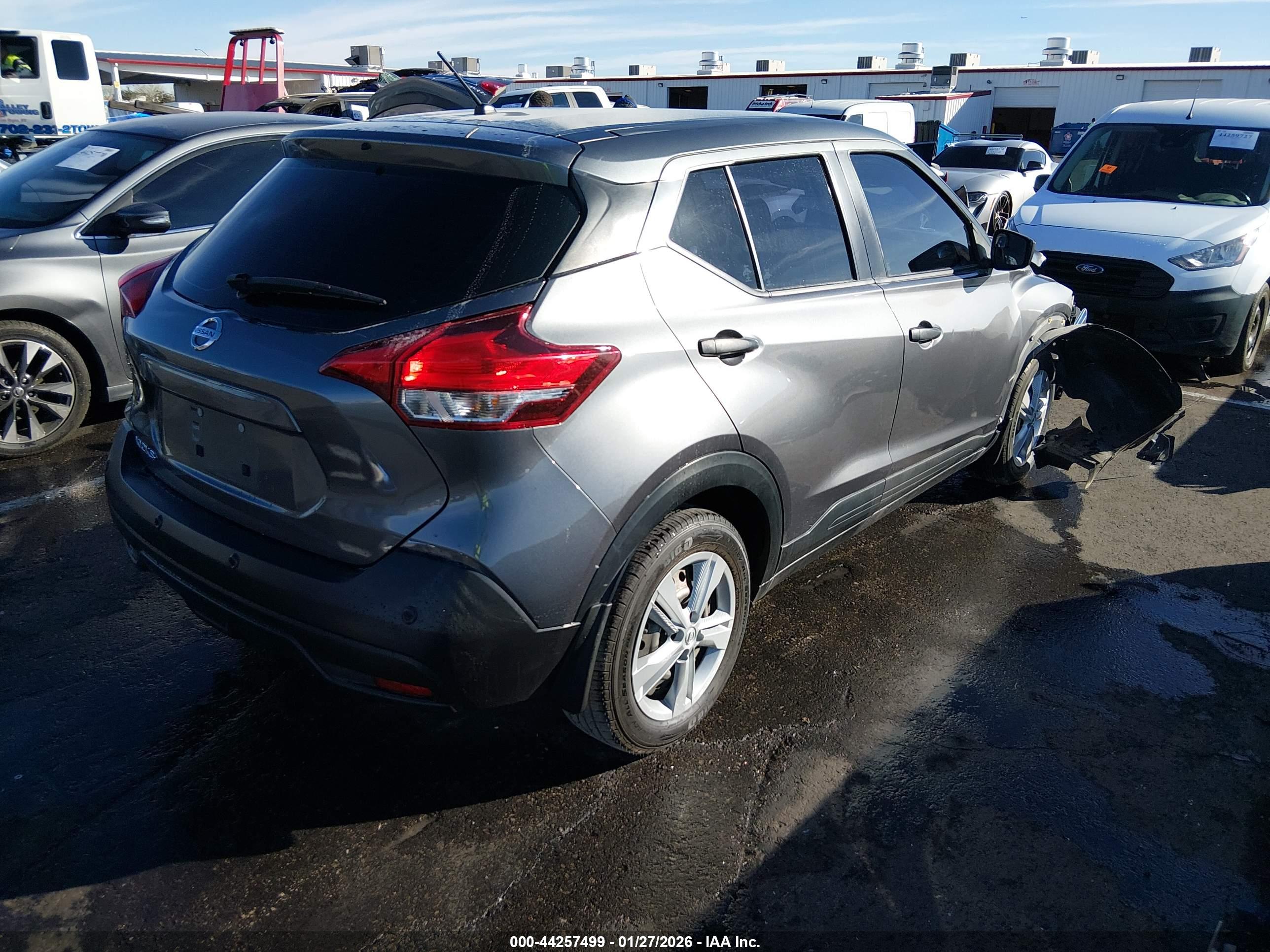 NISSAN KICKS image 4