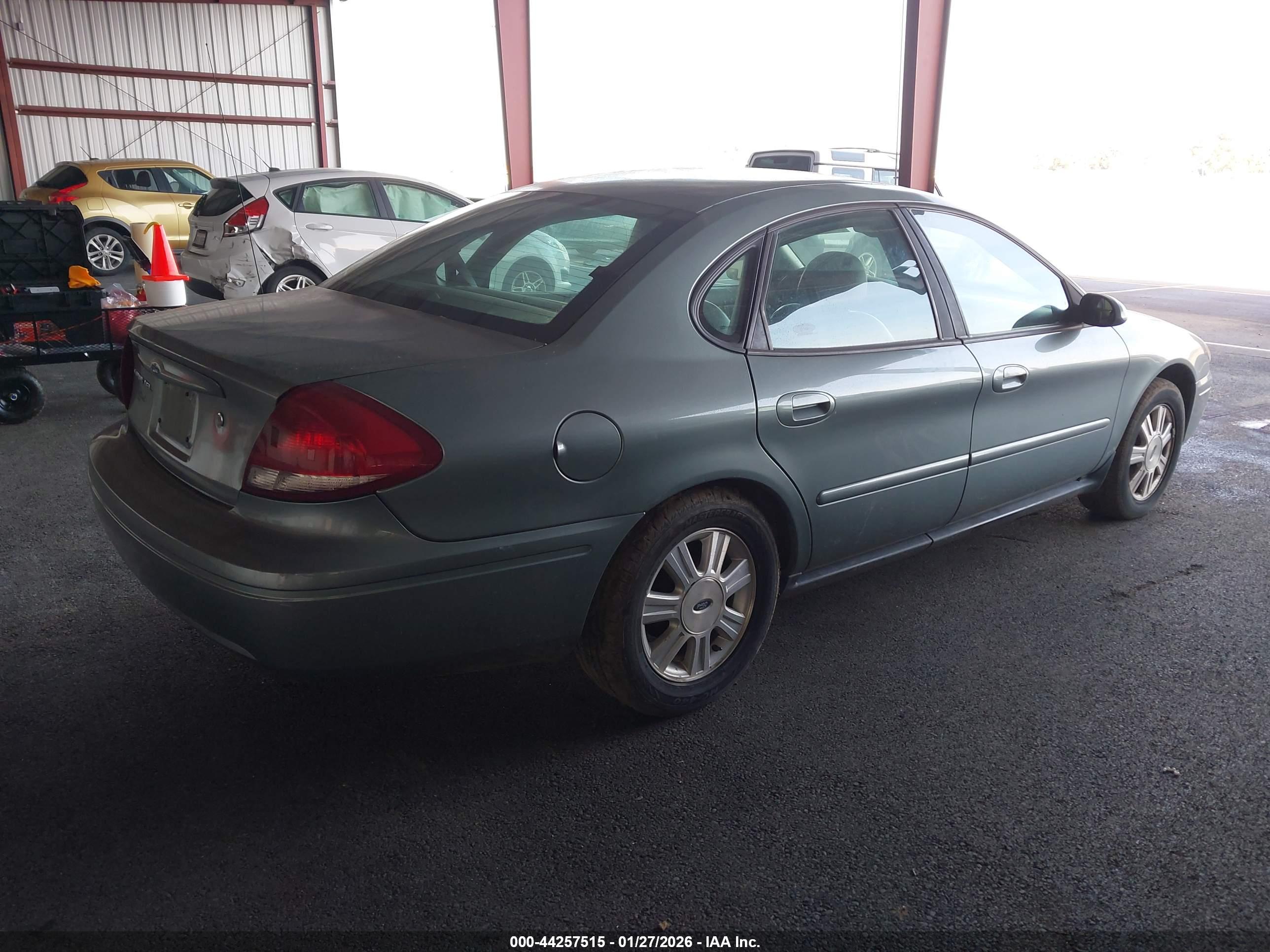FORD TAURUS image 4