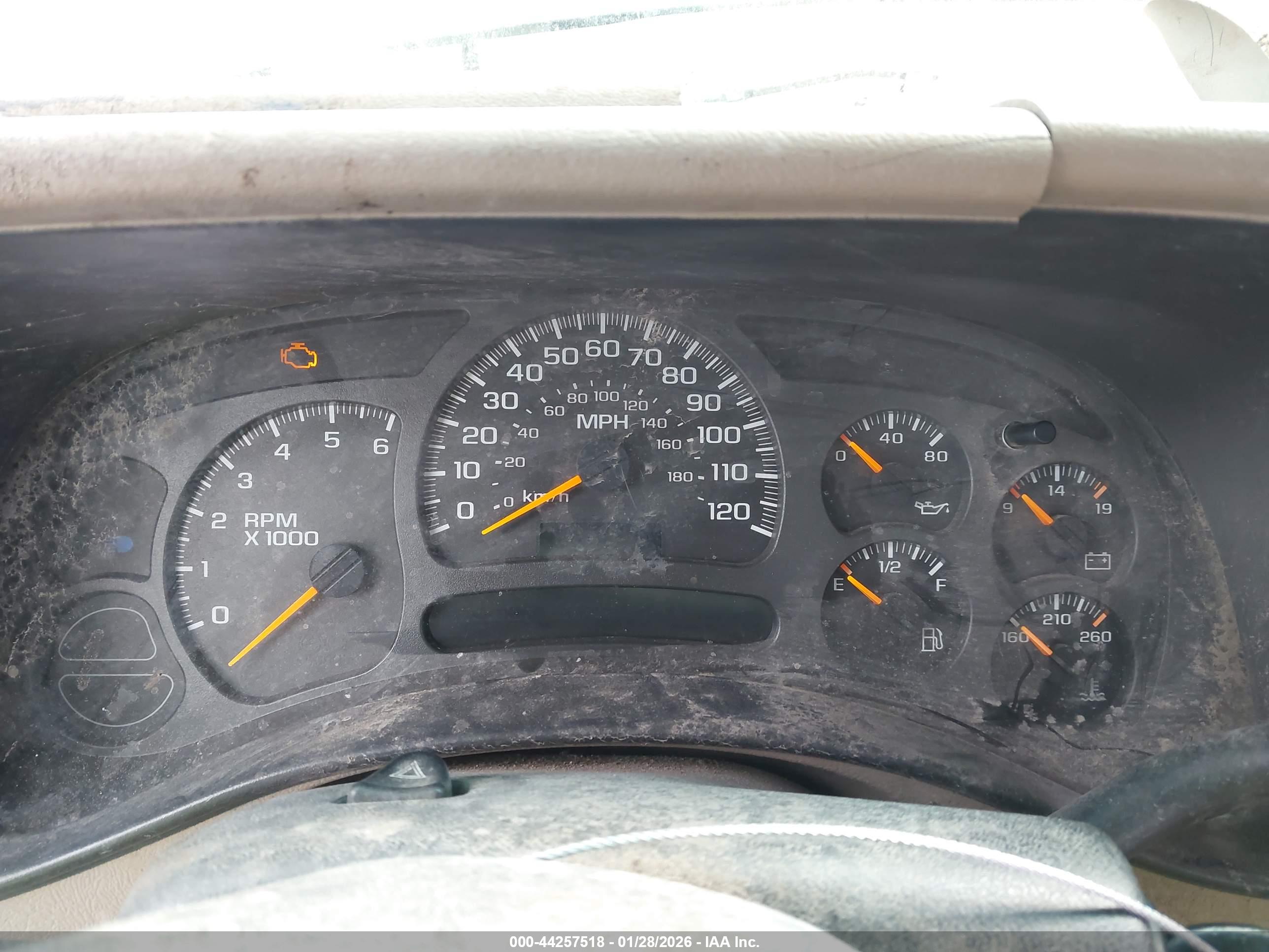 CHEVROLET SILVERADO image 7