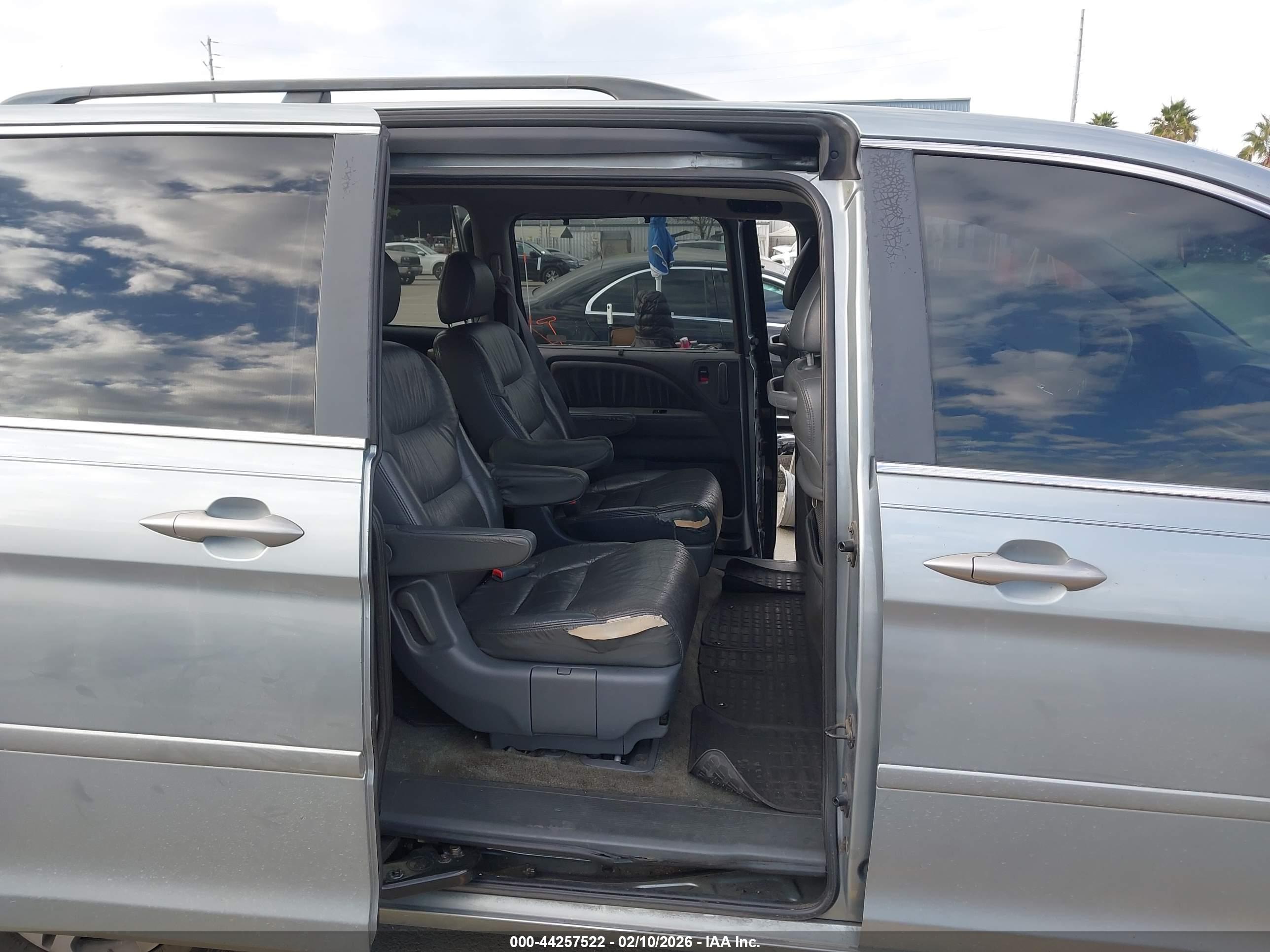 HONDA ODYSSEY image 8