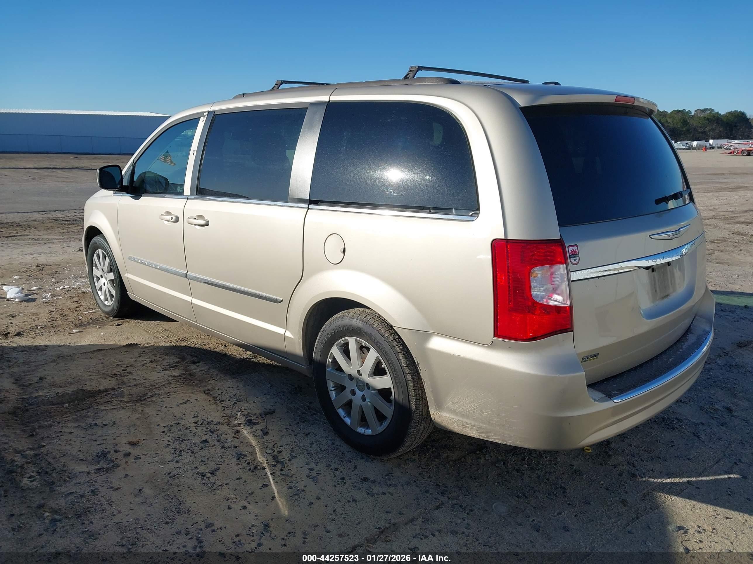 CHRYSLER TOWN image 3