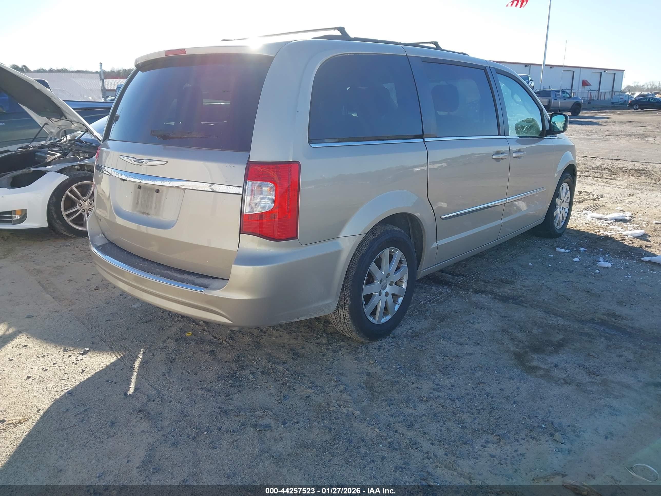 CHRYSLER TOWN image 4