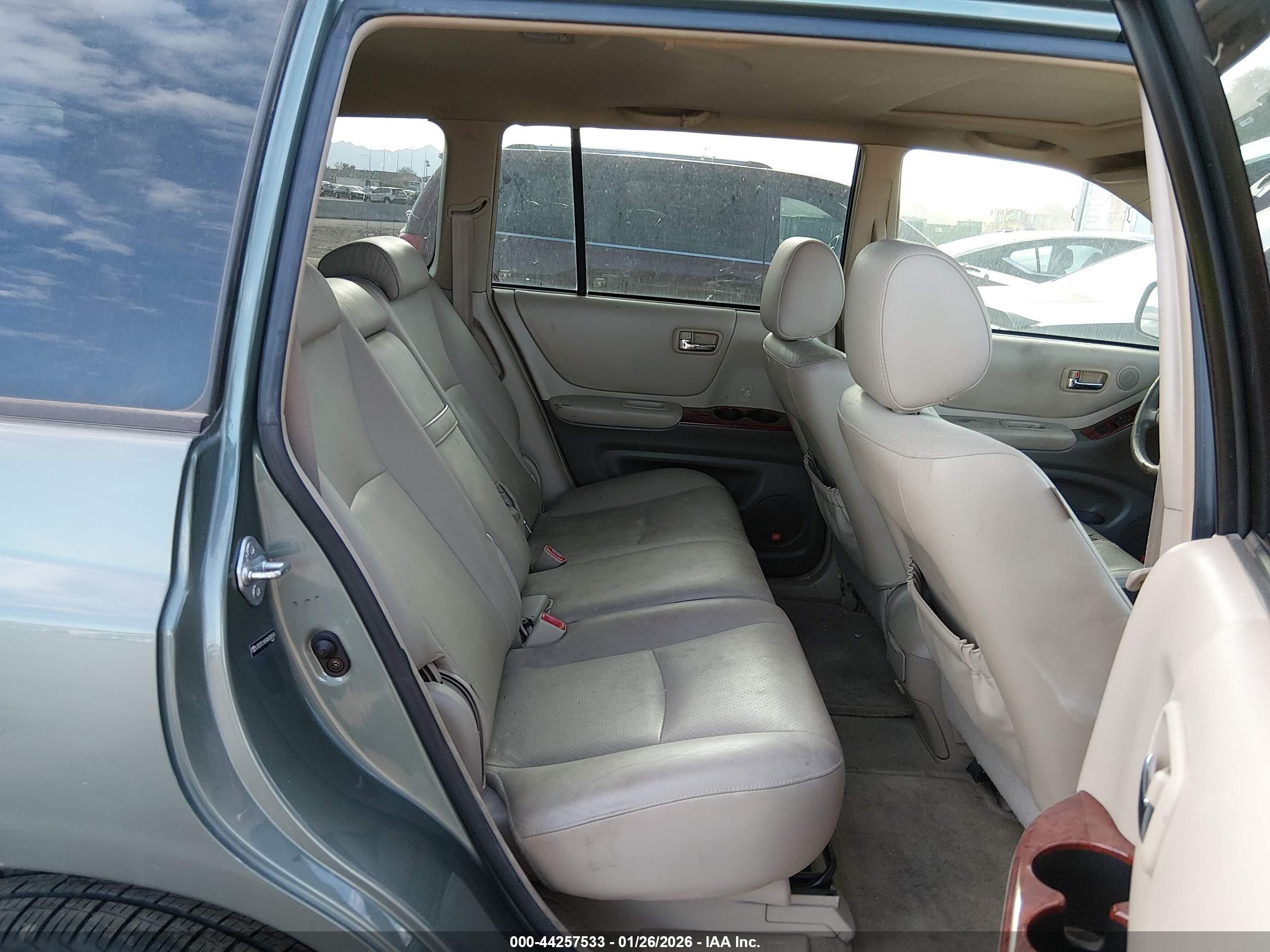 TOYOTA HIGHLANDER image 8