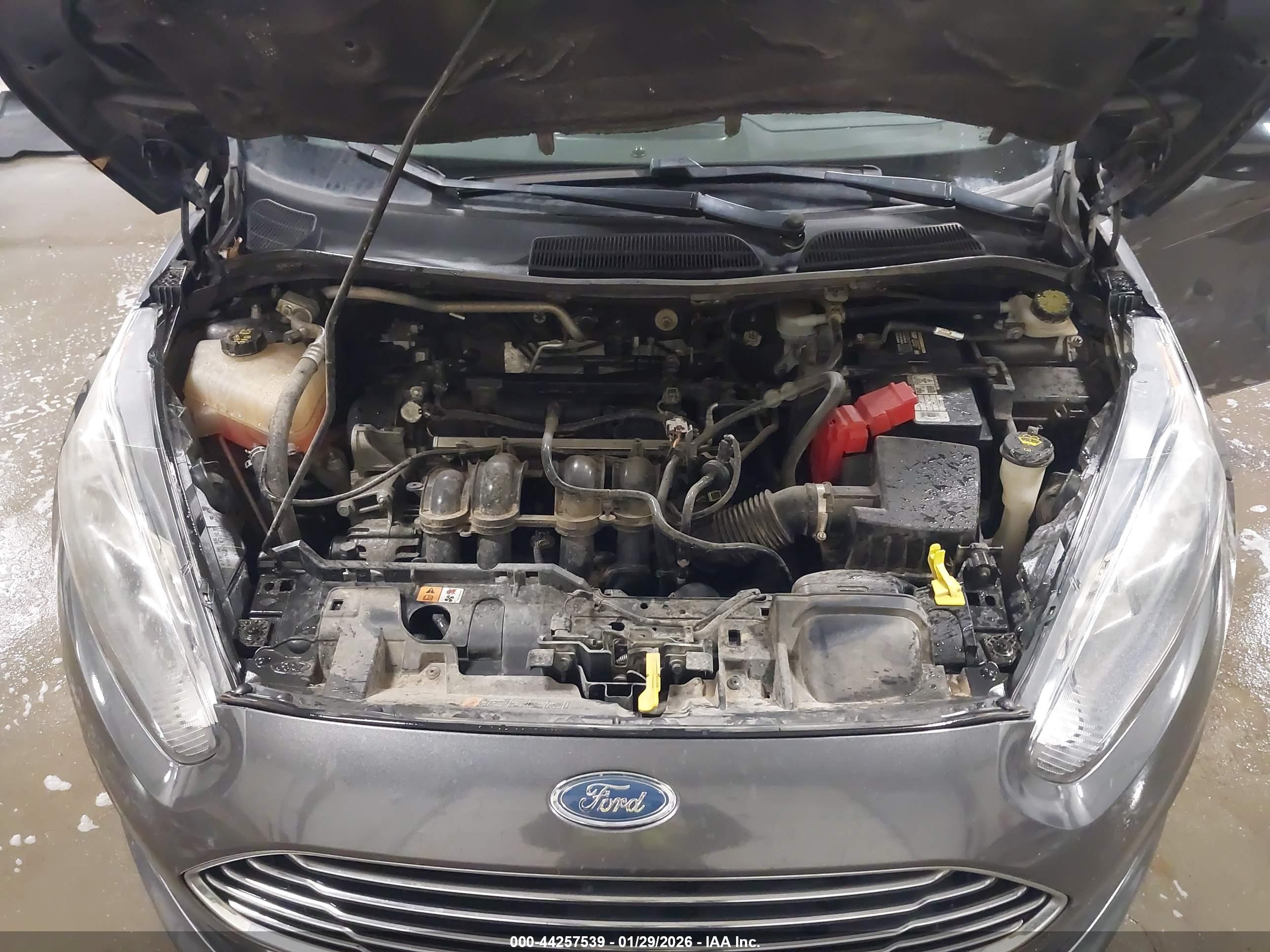 FORD FIESTA image 10