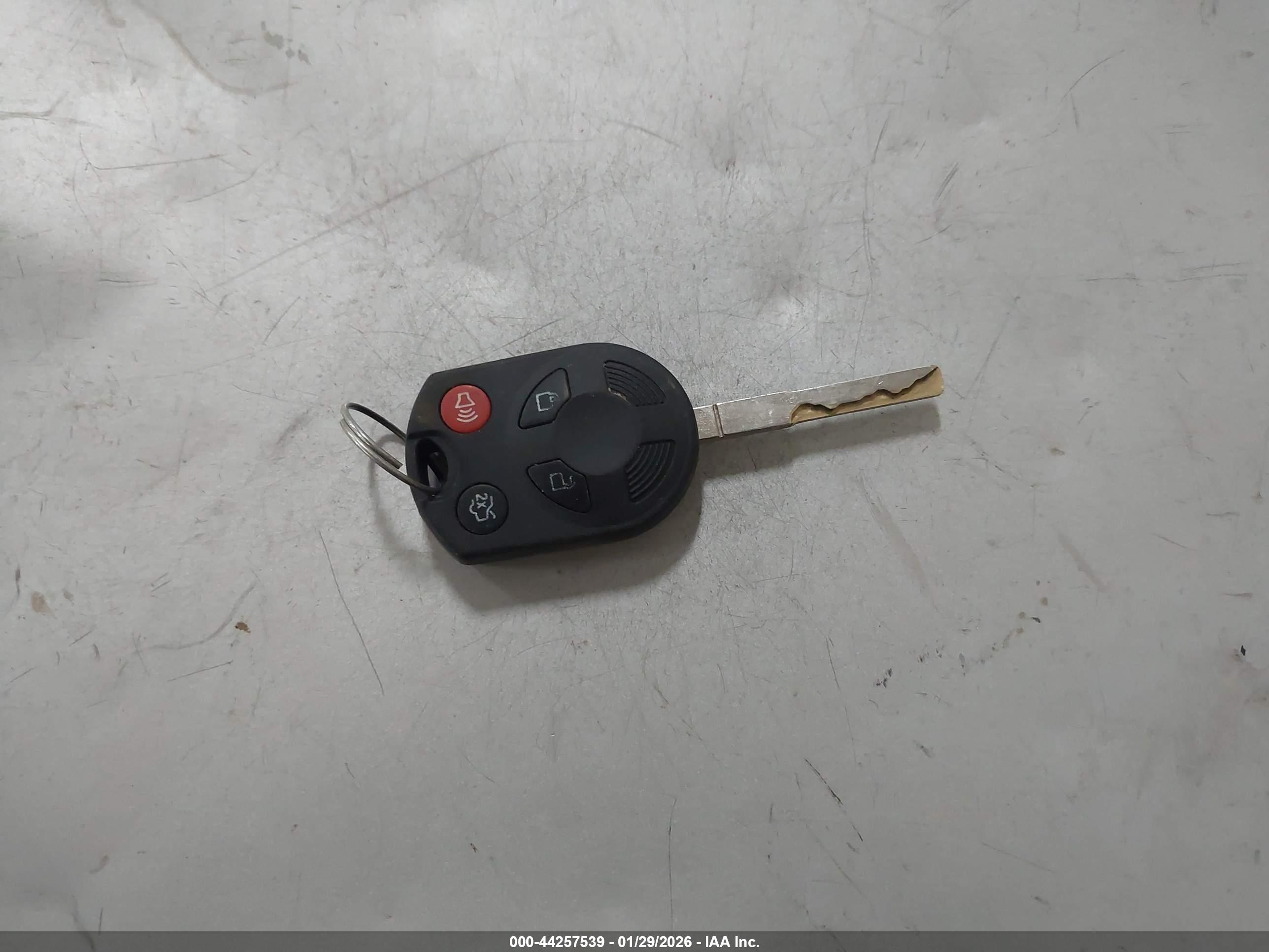FORD FIESTA image 11