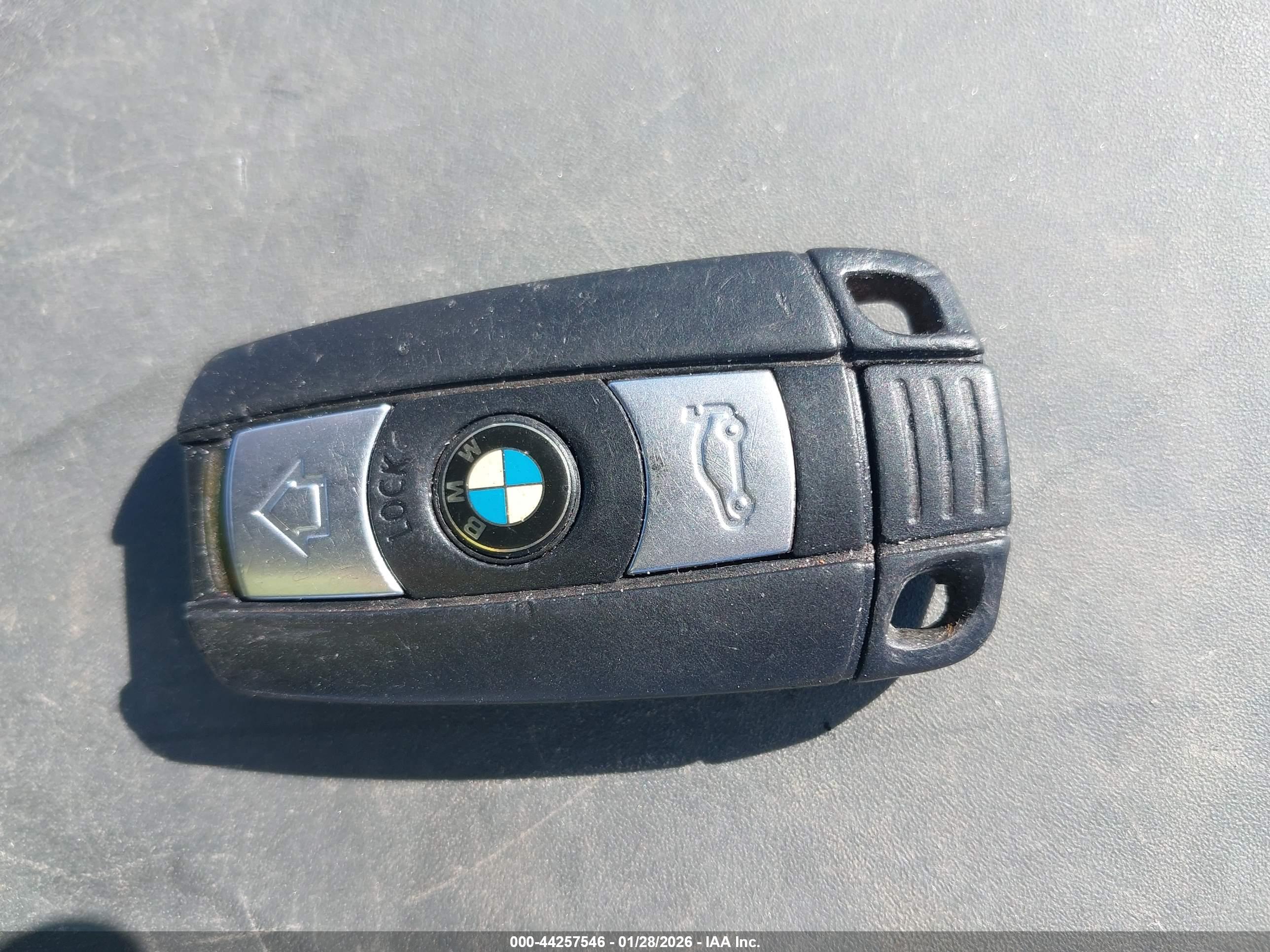 BMW 328I image 11