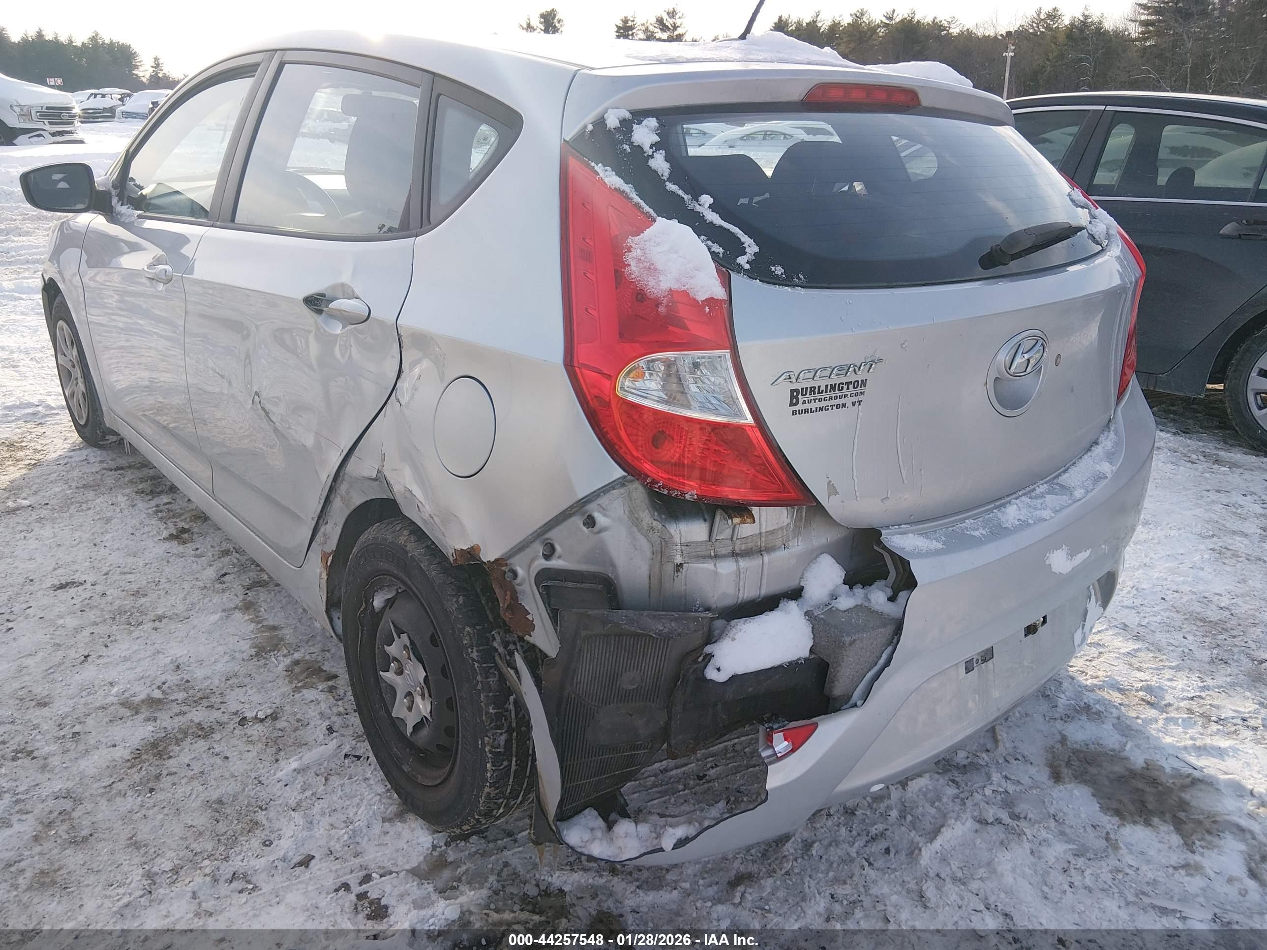HYUNDAI ACCENT image 6