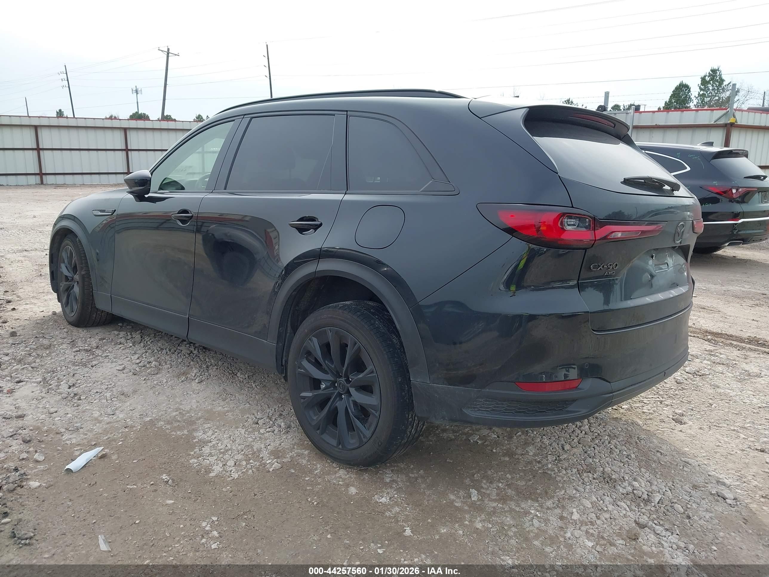 MAZDA CX-90 image 3