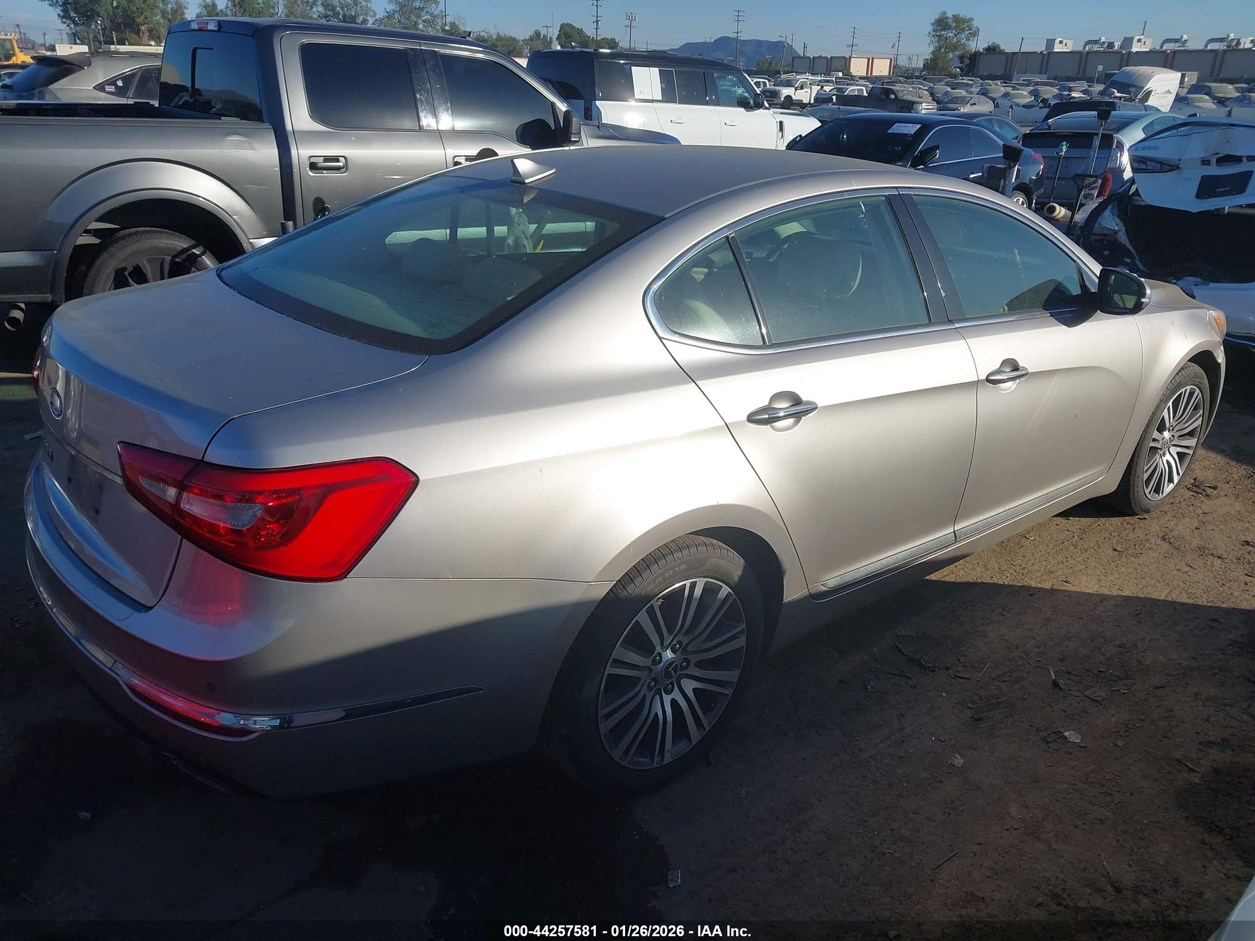 KIA CADENZA image 4