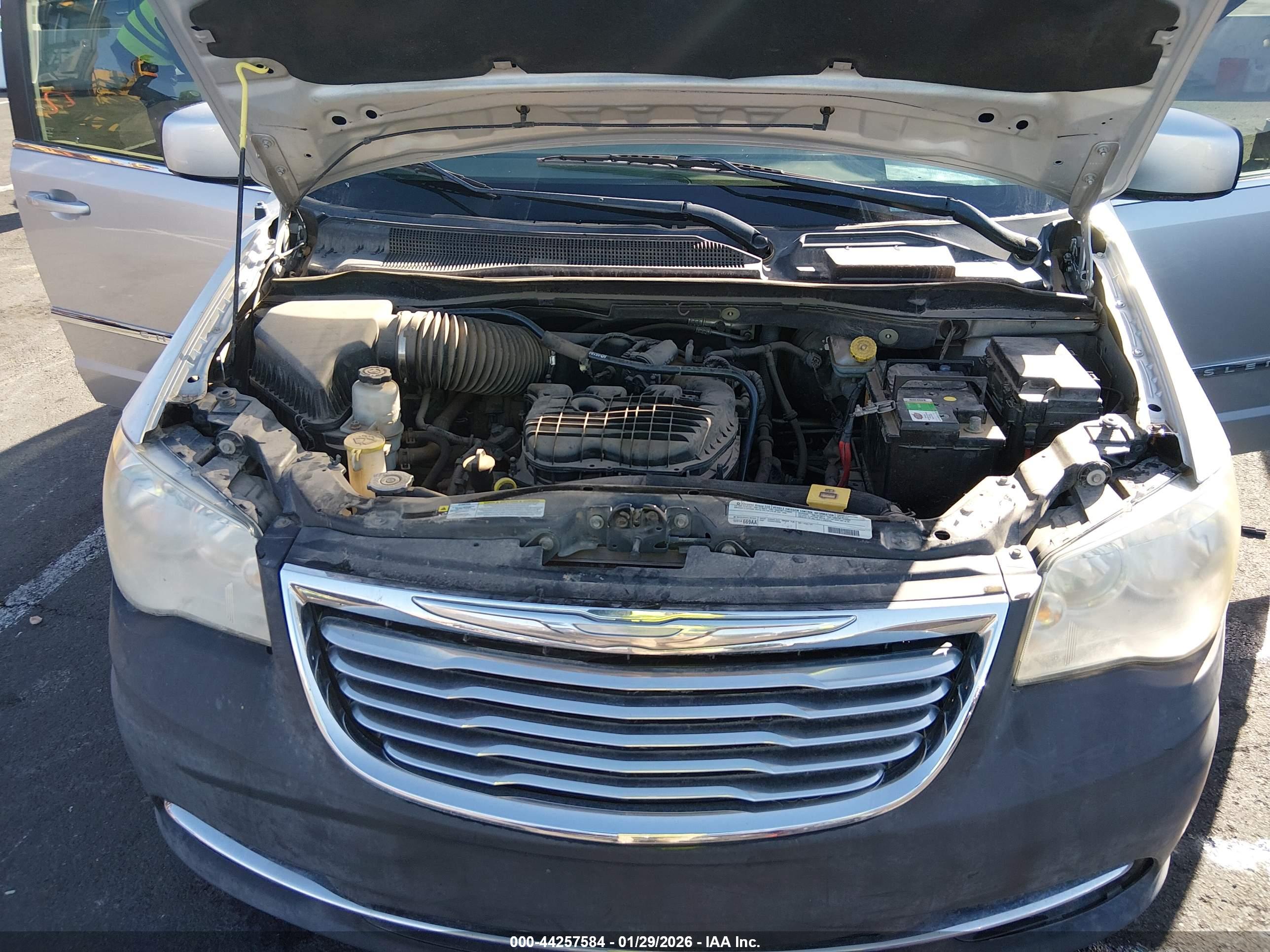 CHRYSLER TOWN image 10