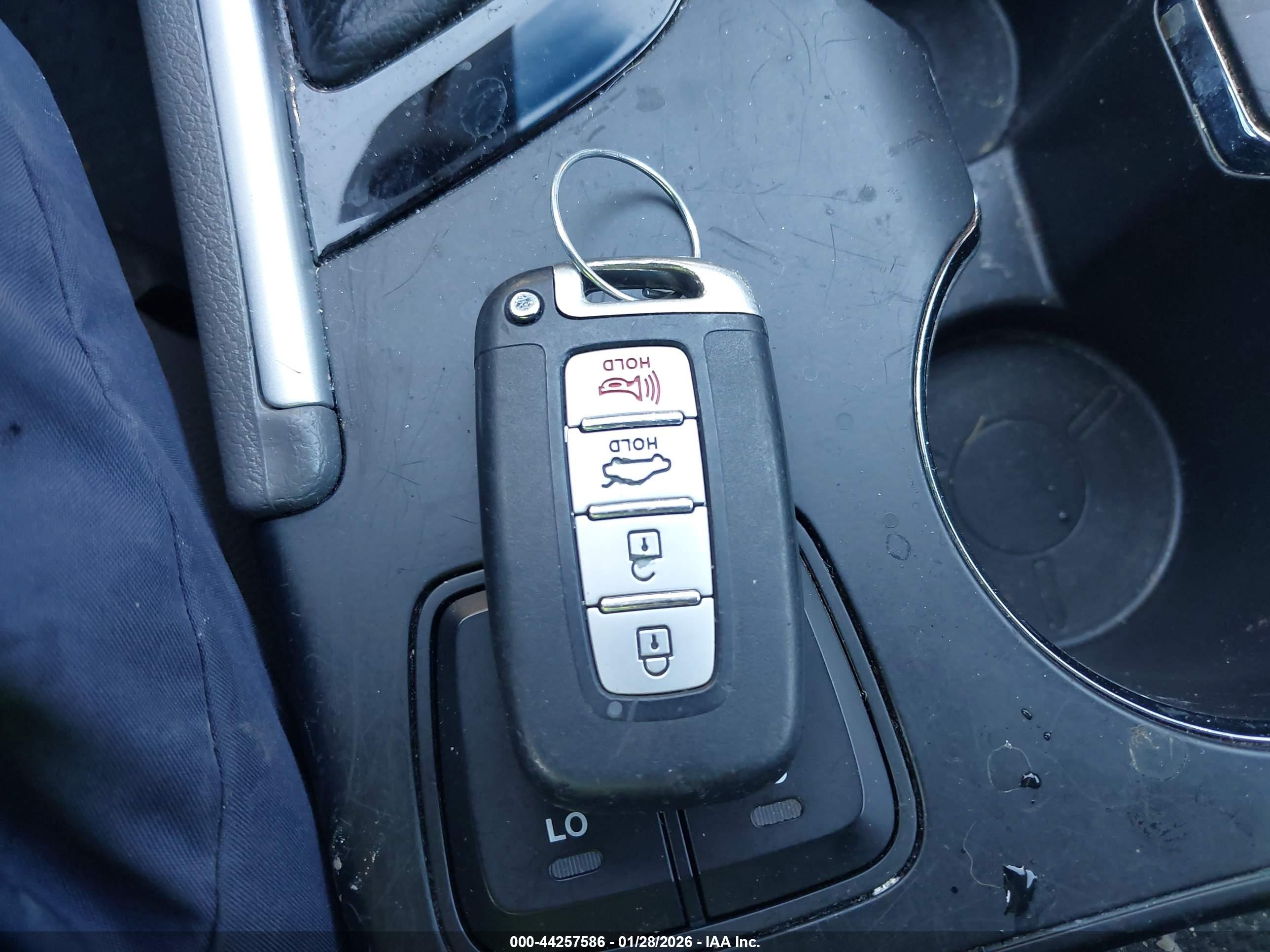 HYUNDAI SONATA image 11