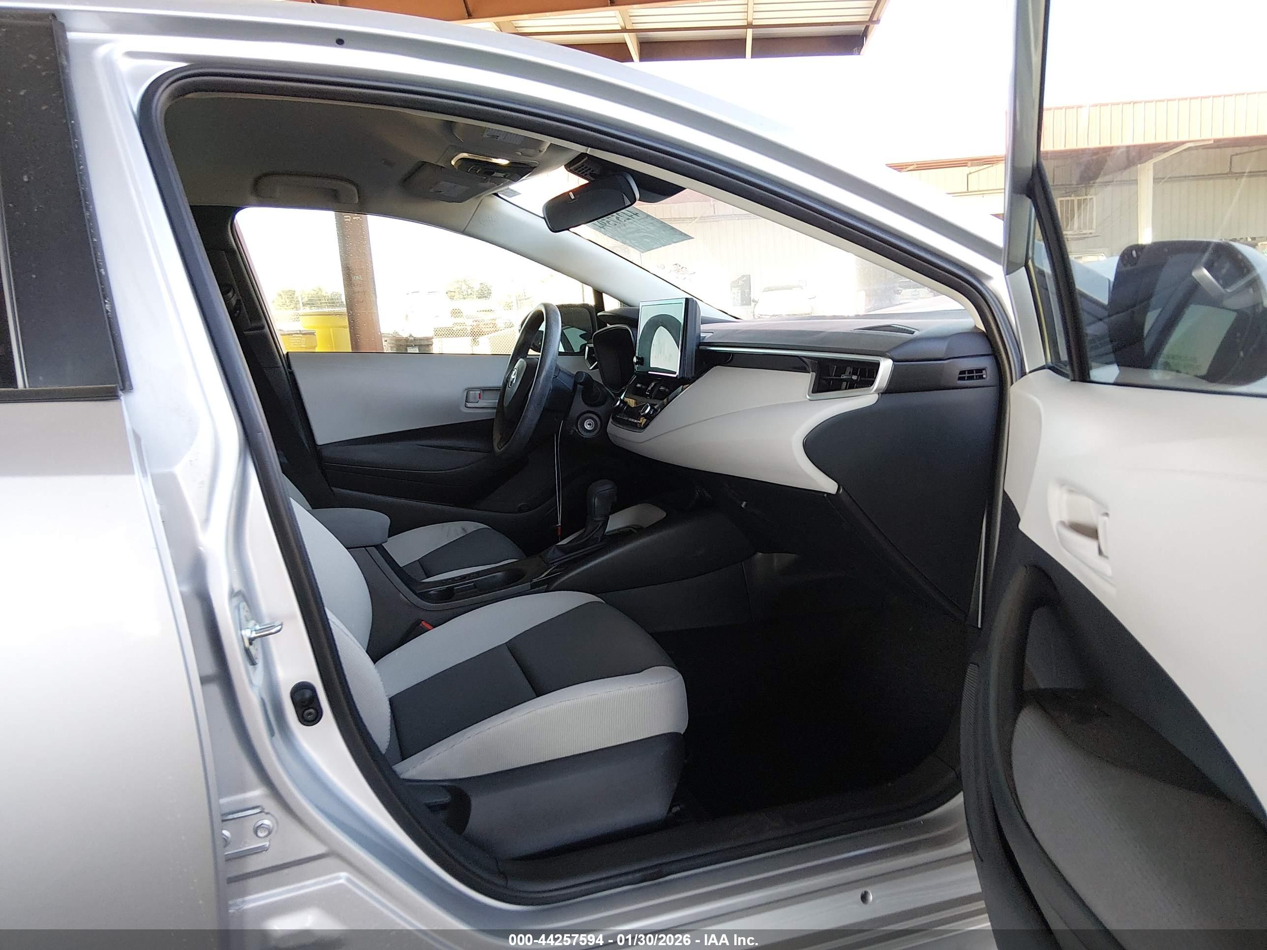 TOYOTA COROLLA image 5