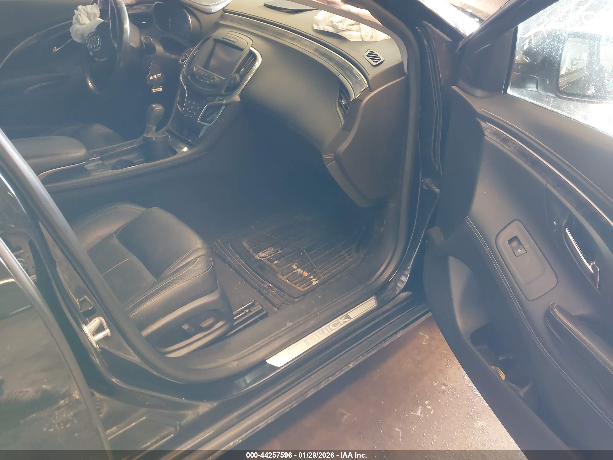 BUICK LACROSSE image 5