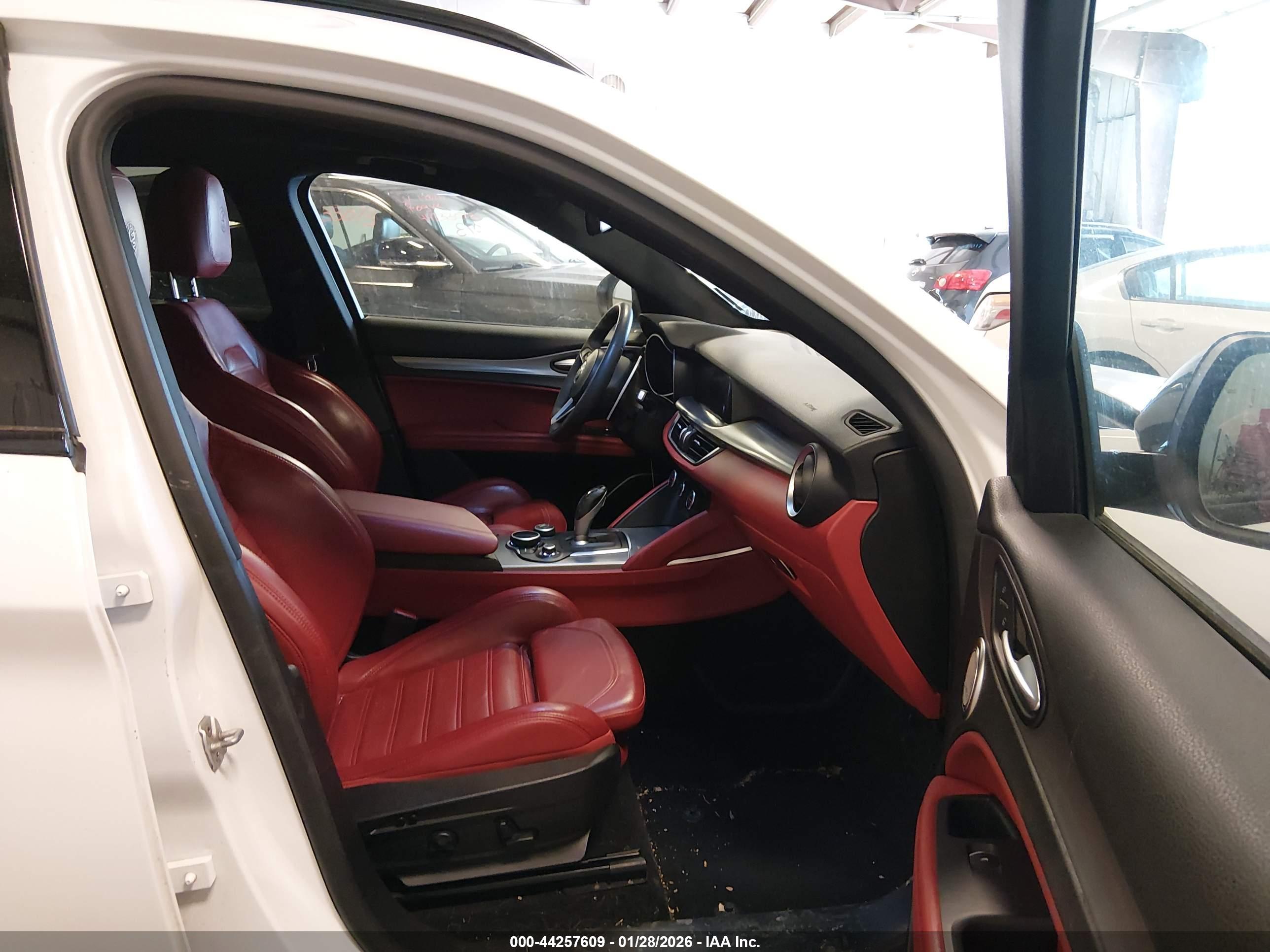 ALFA ROMEO image 5