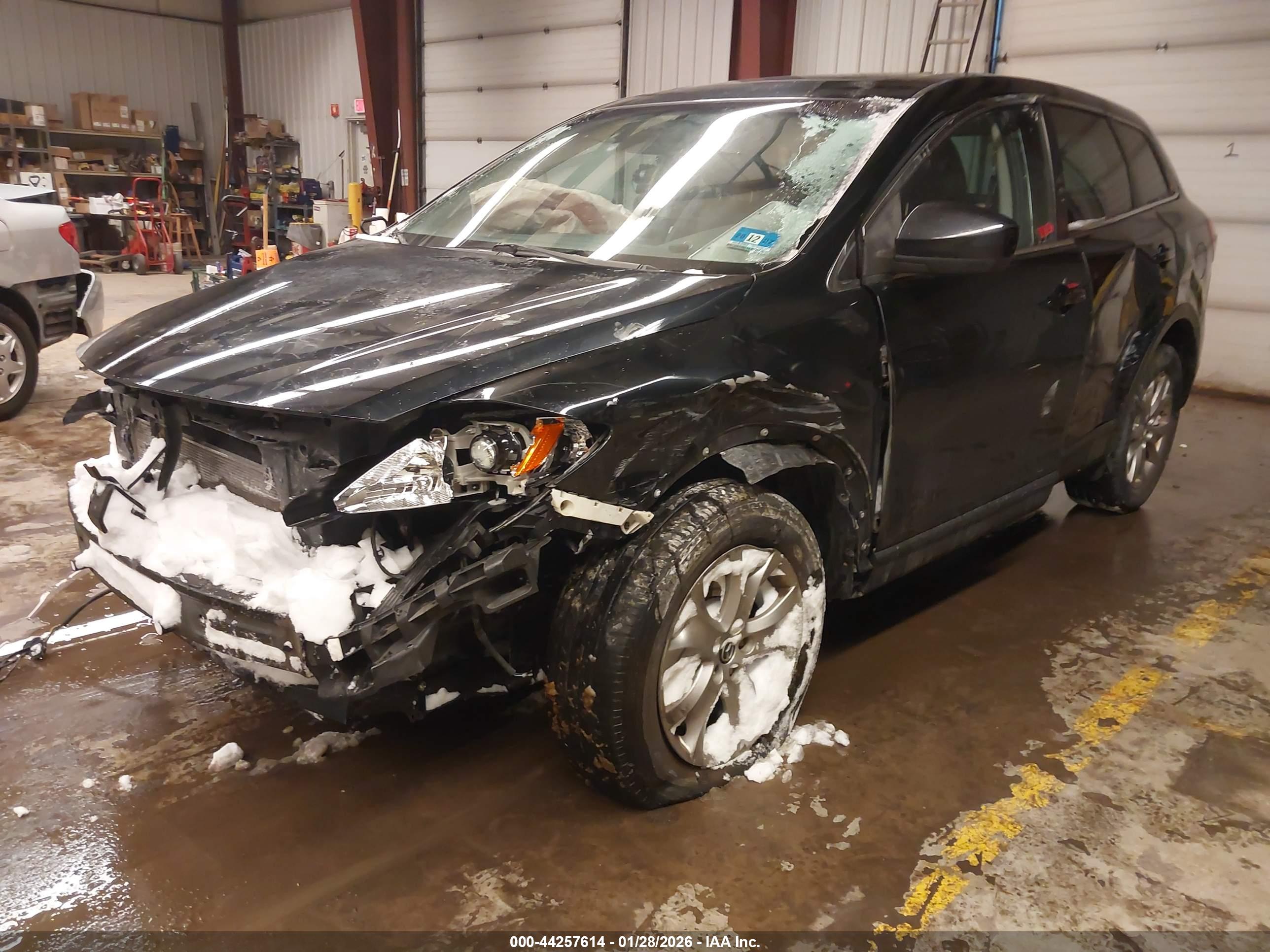 MAZDA CX-9 image 2