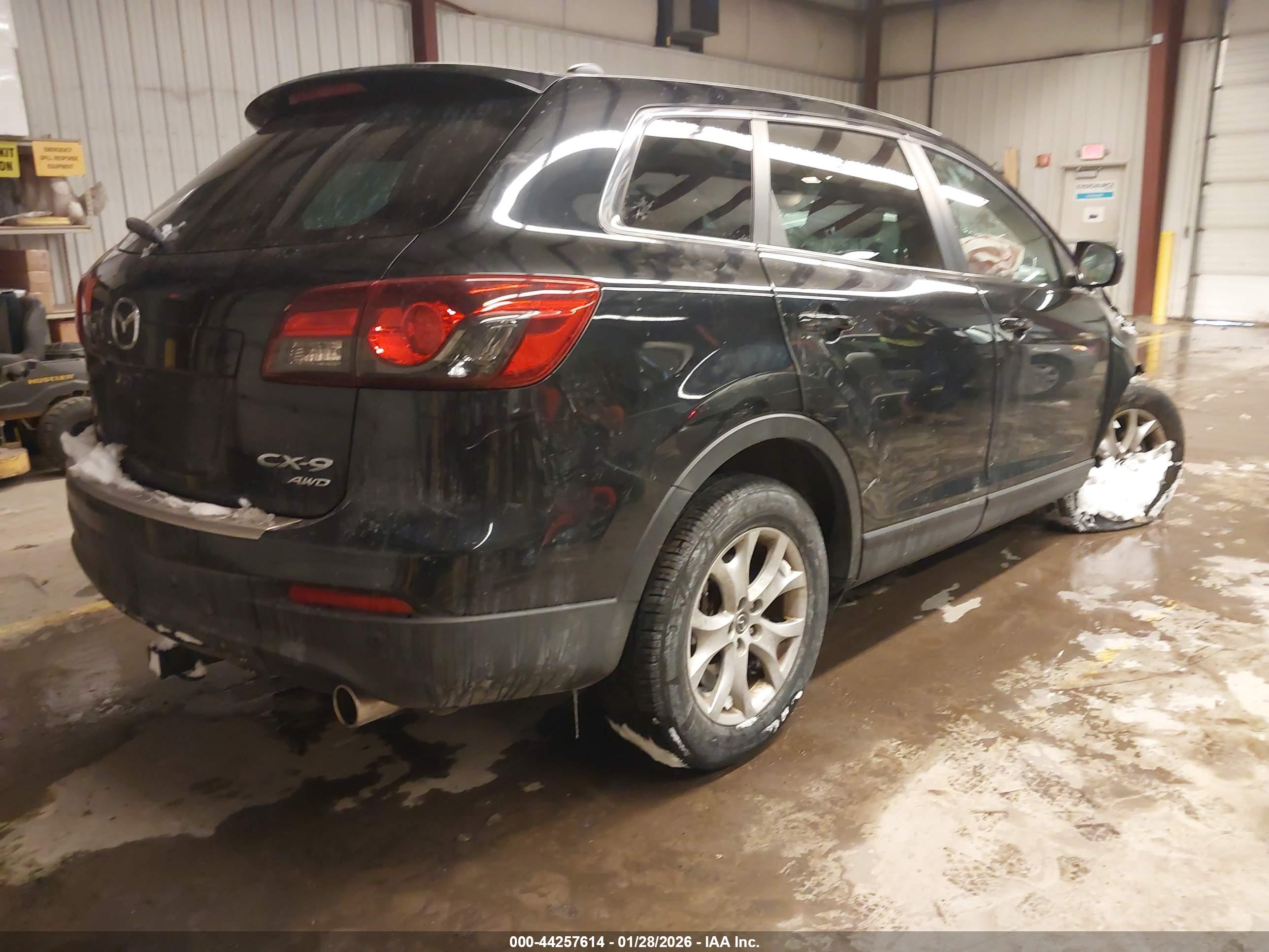MAZDA CX-9 image 4