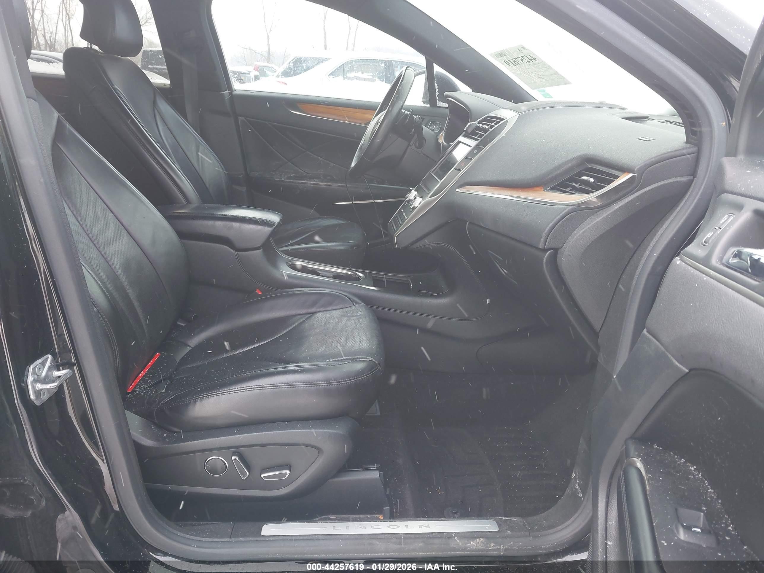 LINCOLN MKC image 5