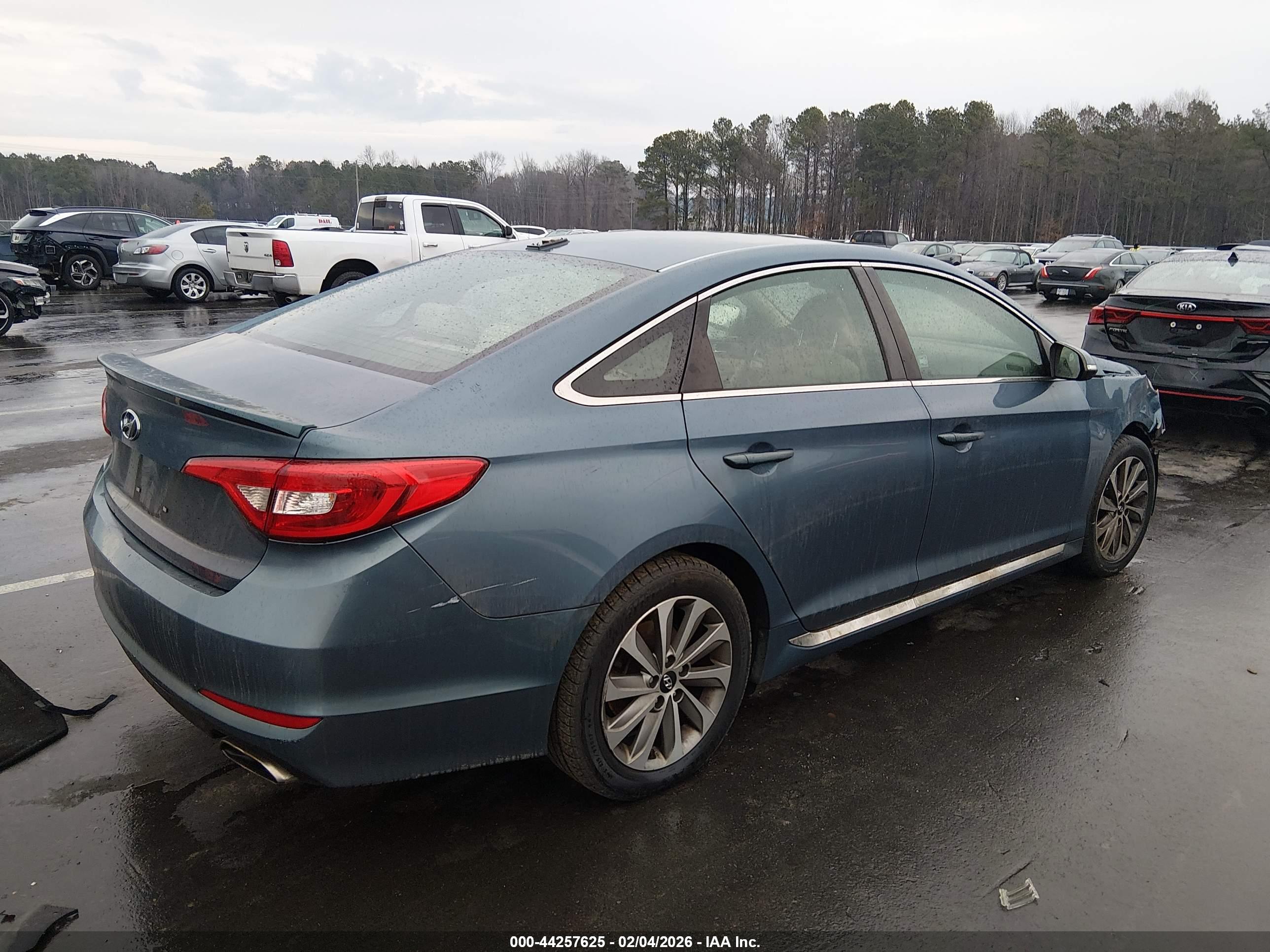 HYUNDAI SONATA image 4