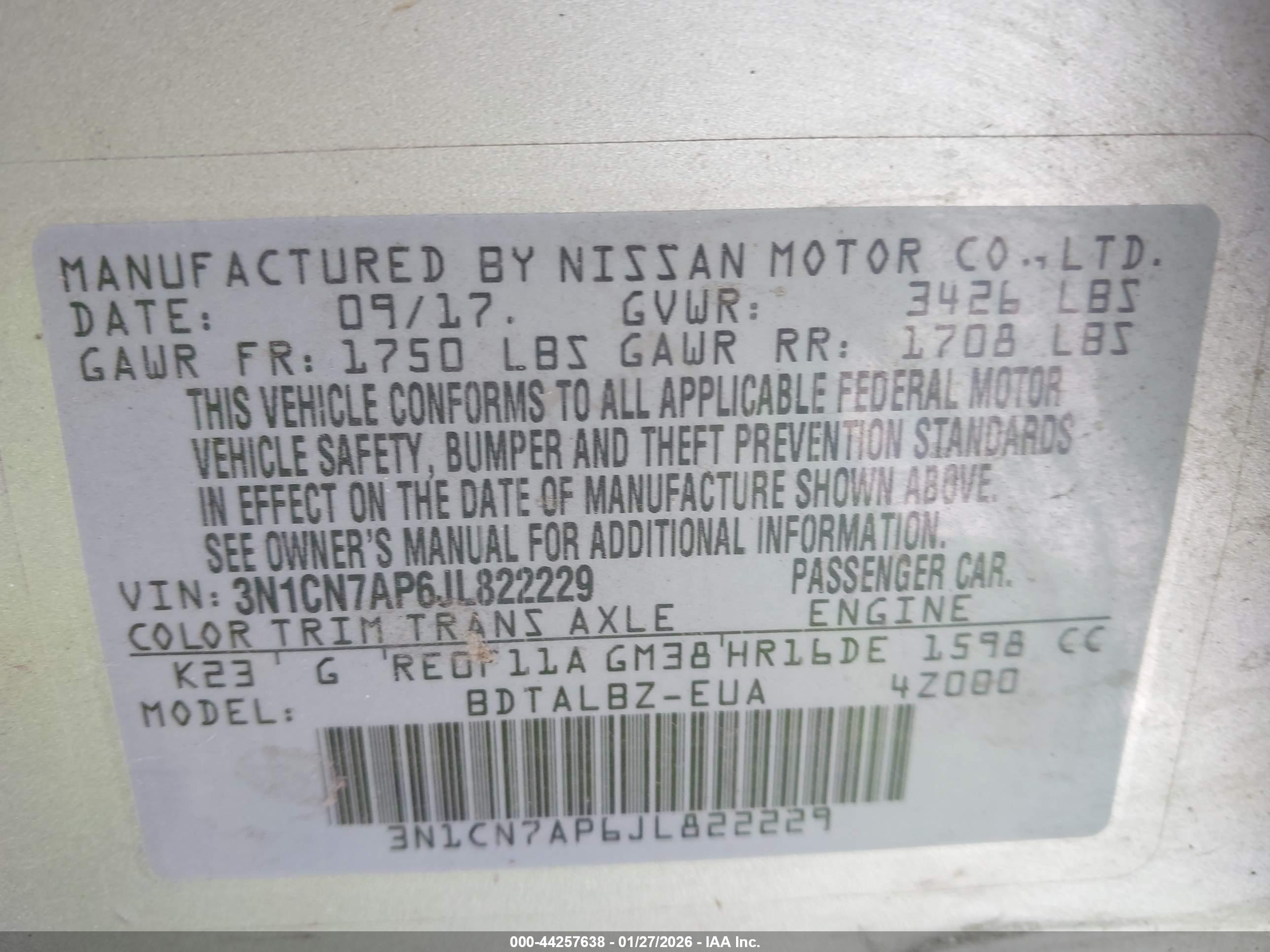 NISSAN VERSA image 9