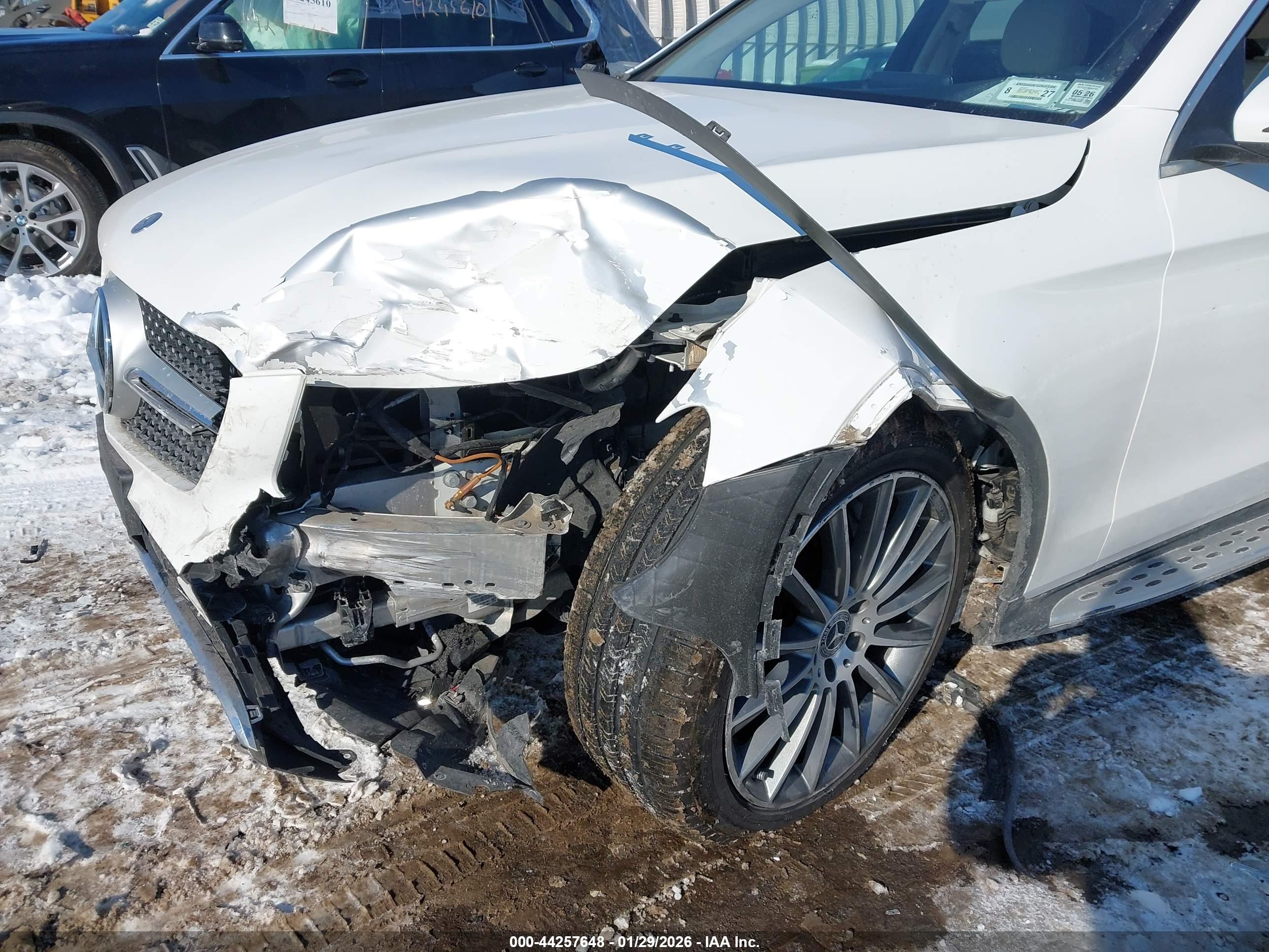 MERCEDES-BENZ GLC image 6