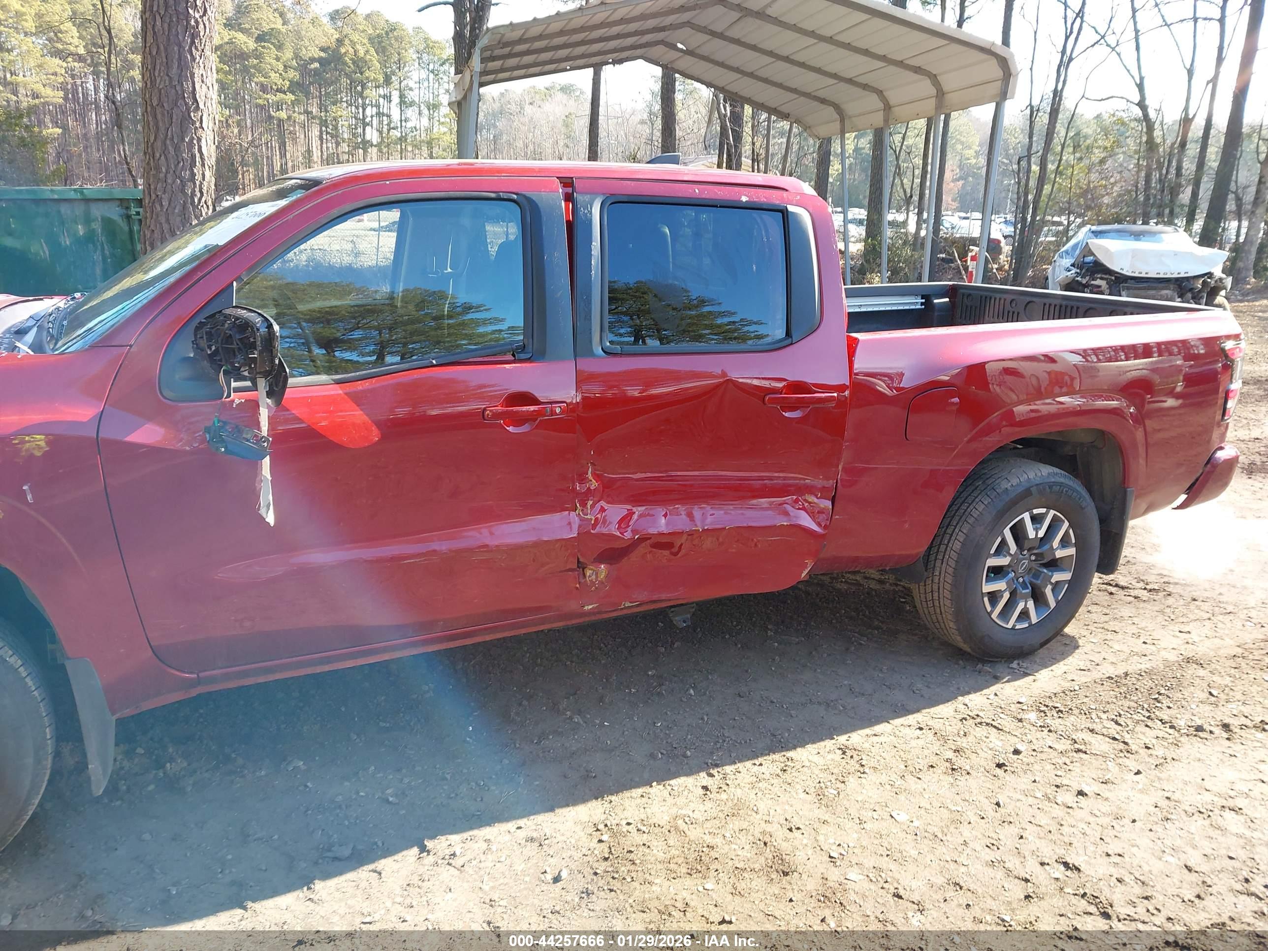 NISSAN FRONTIER image 6