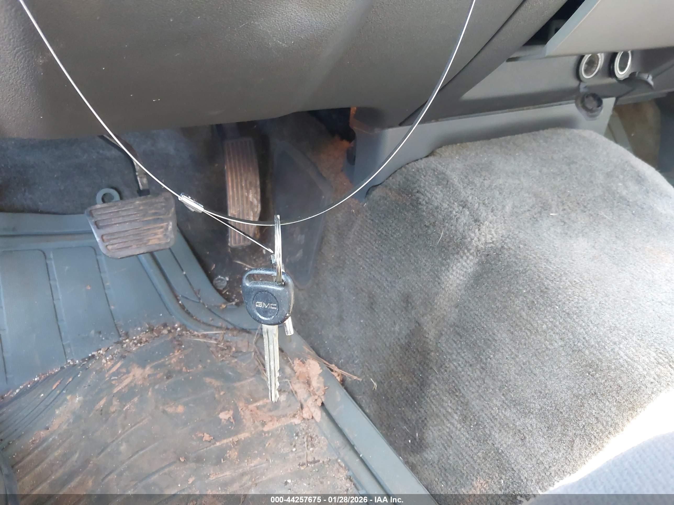GMC CANYON image 11