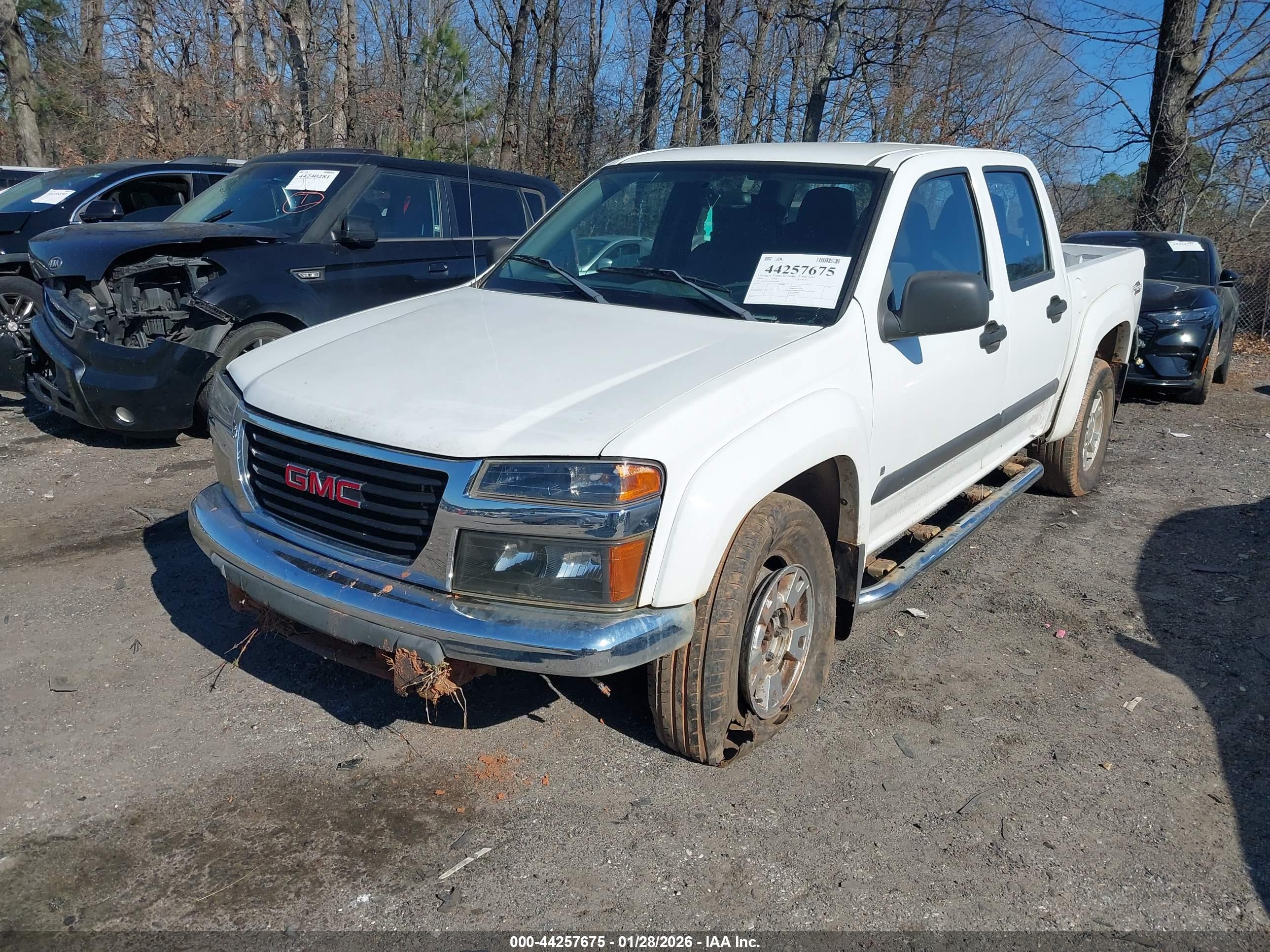 GMC CANYON image 2