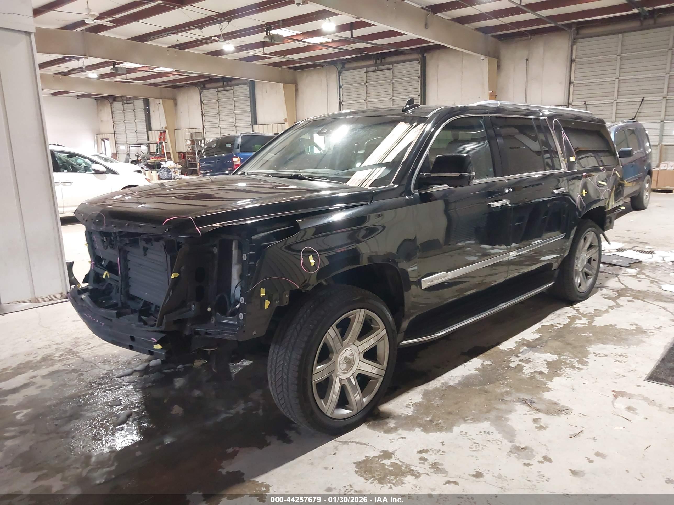 CADILLAC ESCALADE image 2