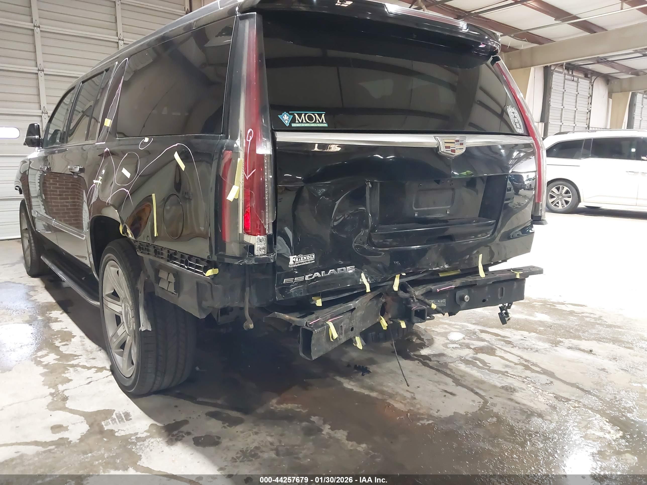 CADILLAC ESCALADE image 6