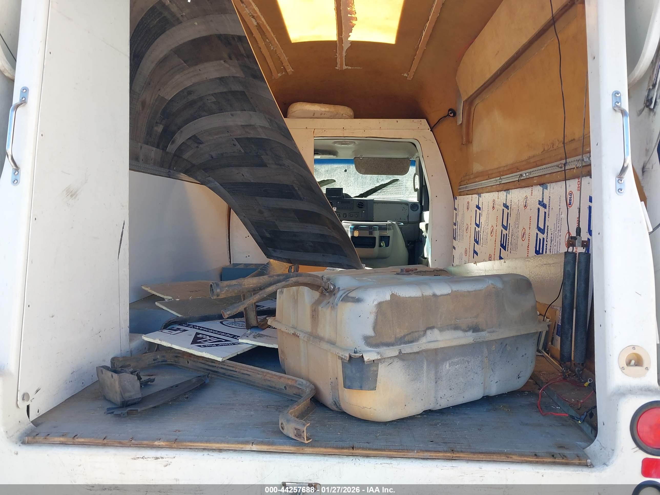 FORD E-350 image 7