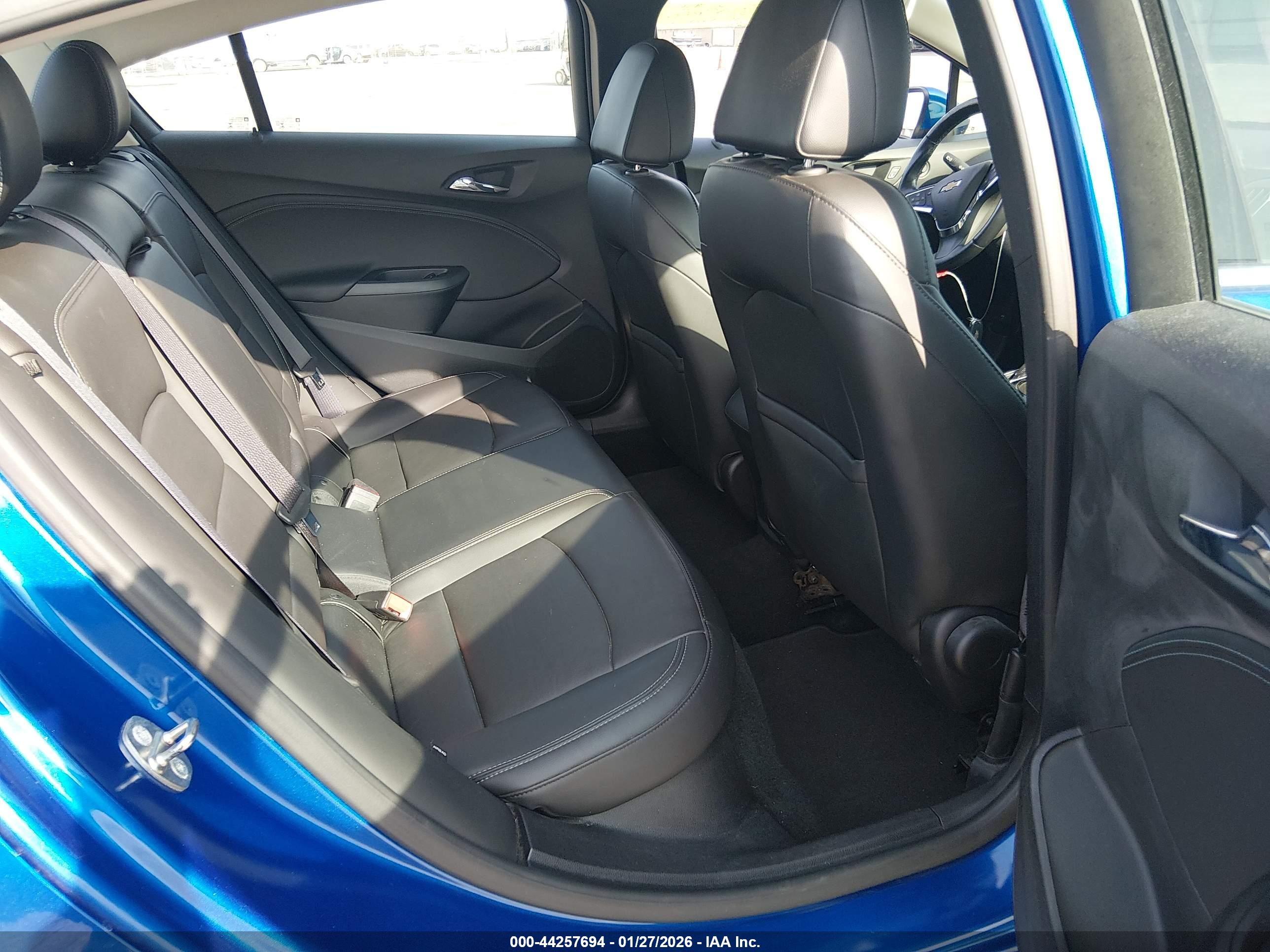 CHEVROLET CRUZE image 8