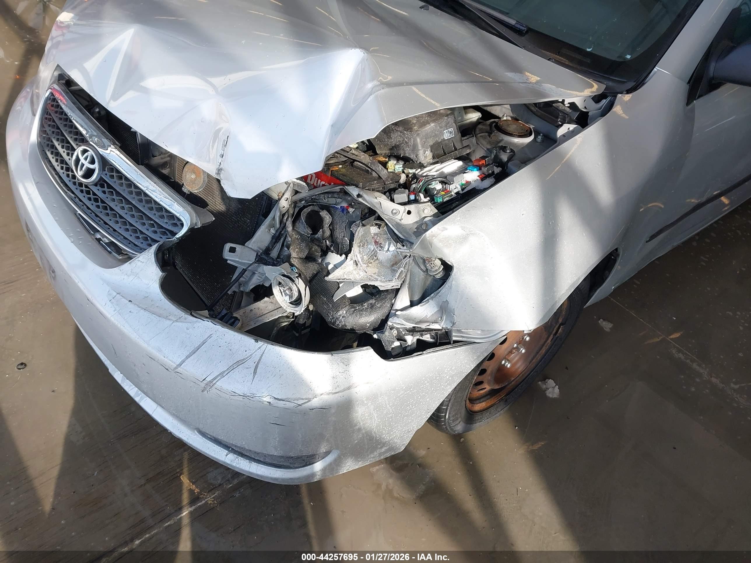 TOYOTA COROLLA image 6
