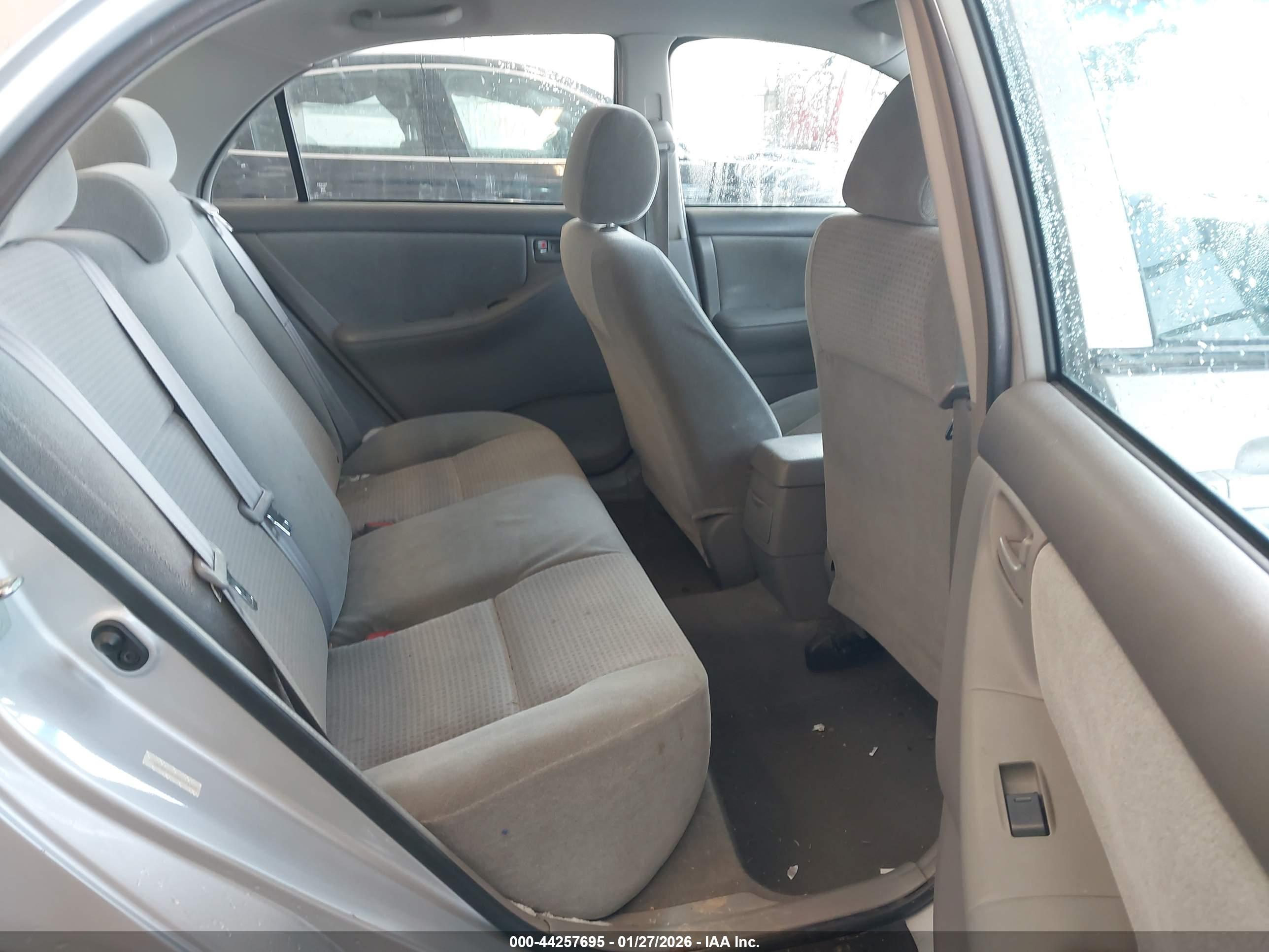TOYOTA COROLLA image 8