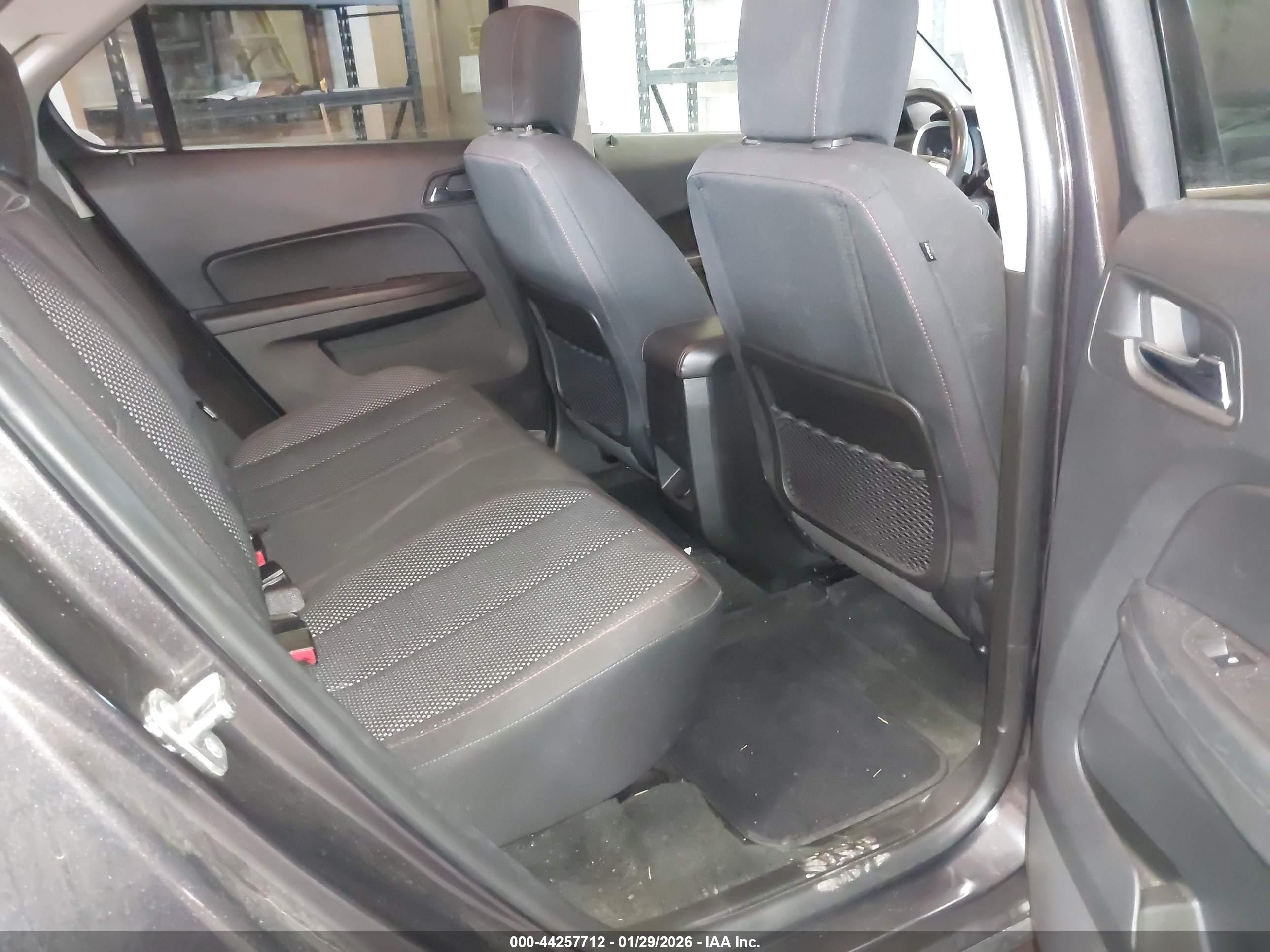 CHEVROLET EQUINOX image 8