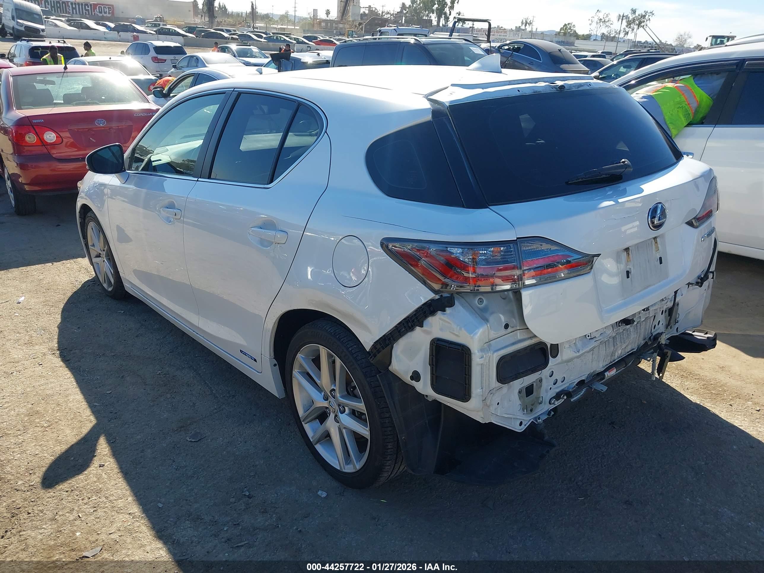 LEXUS CT image 3
