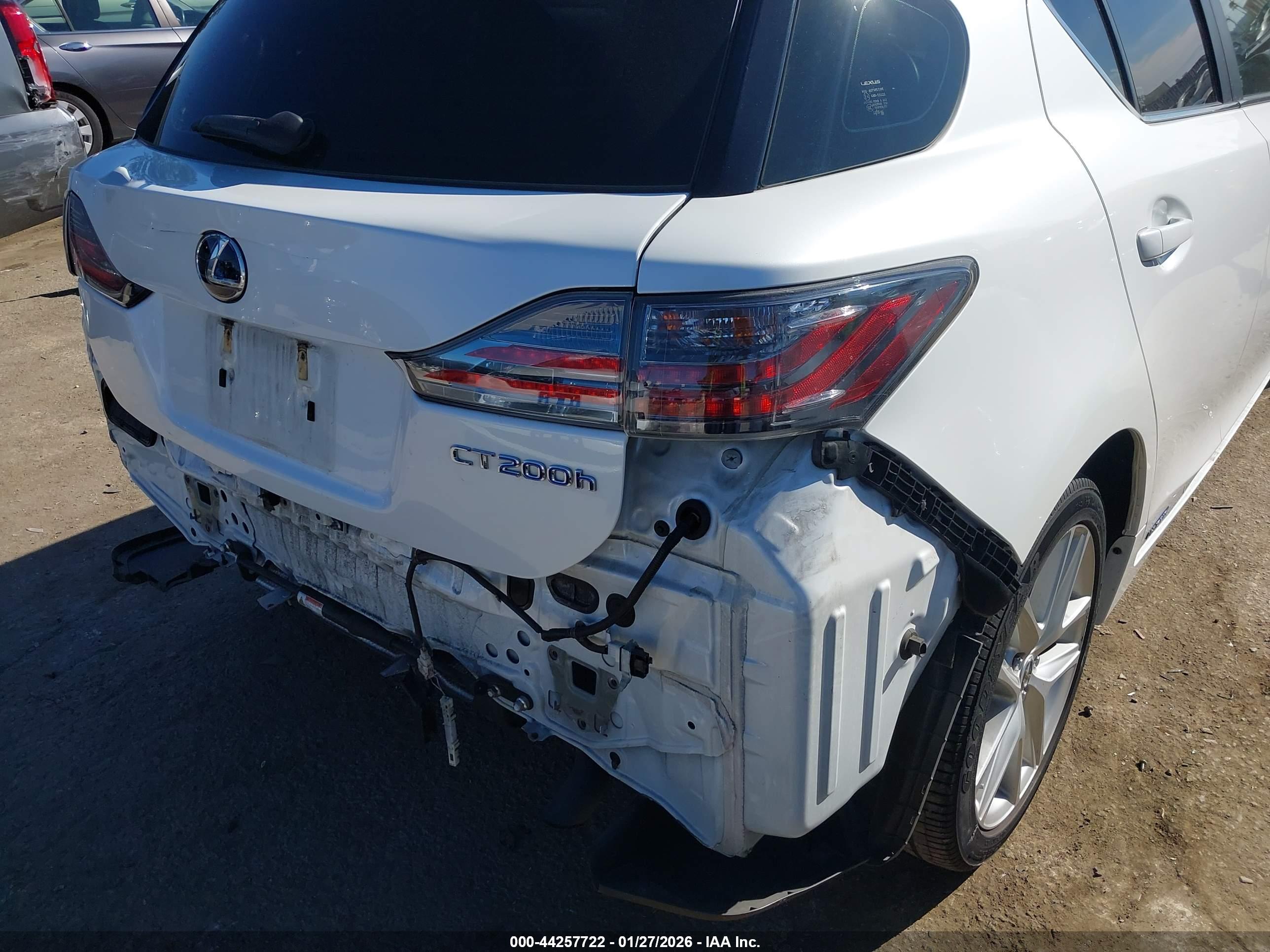 LEXUS CT image 6