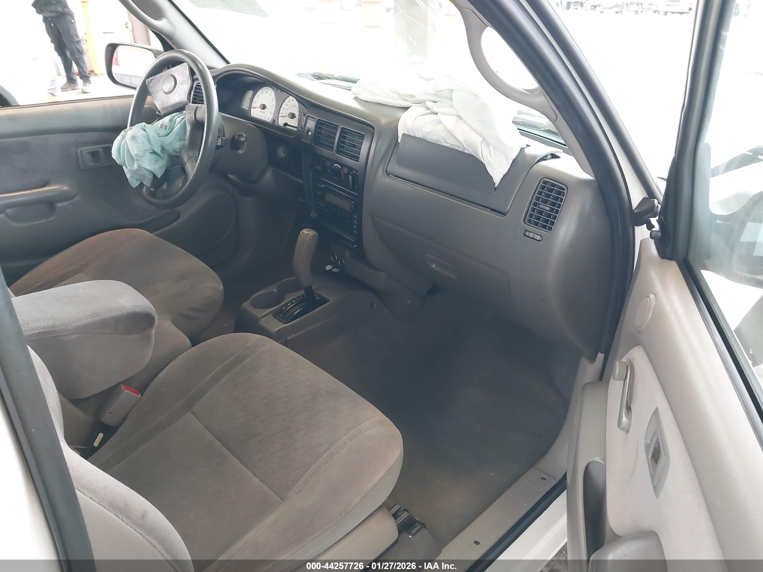 TOYOTA TACOMA image 5