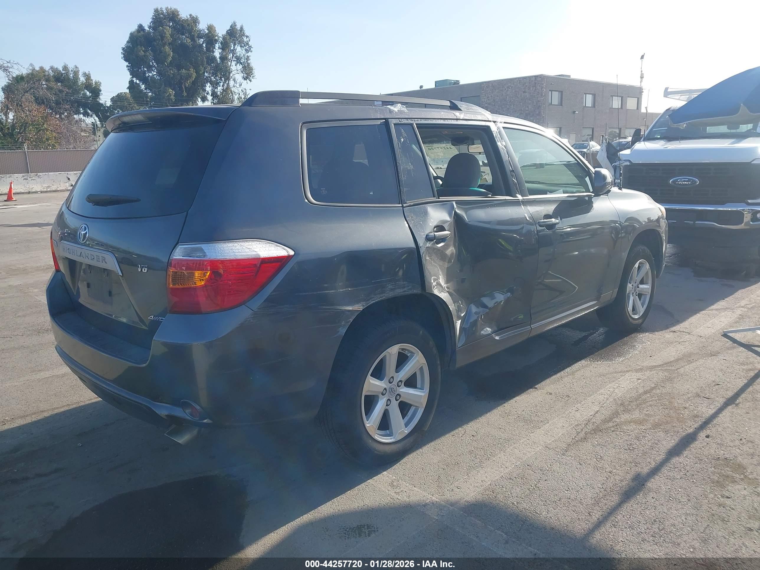 TOYOTA HIGHLANDER image 4