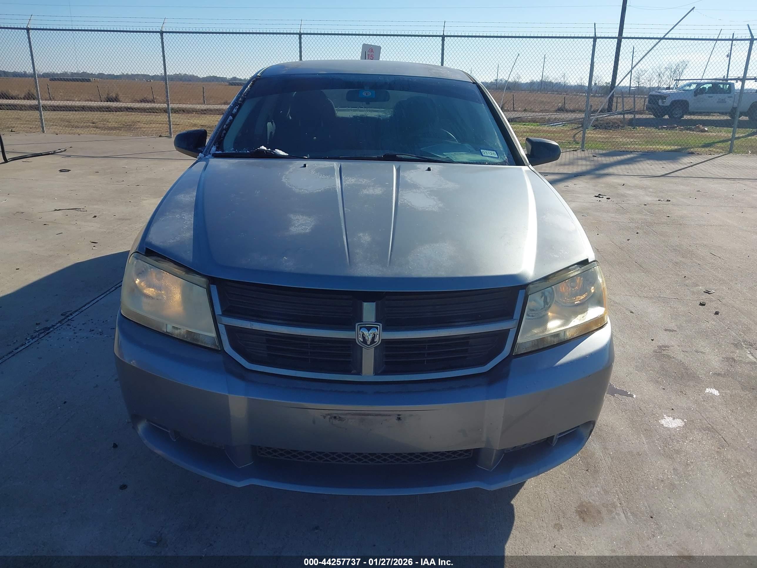 DODGE AVENGER image 6