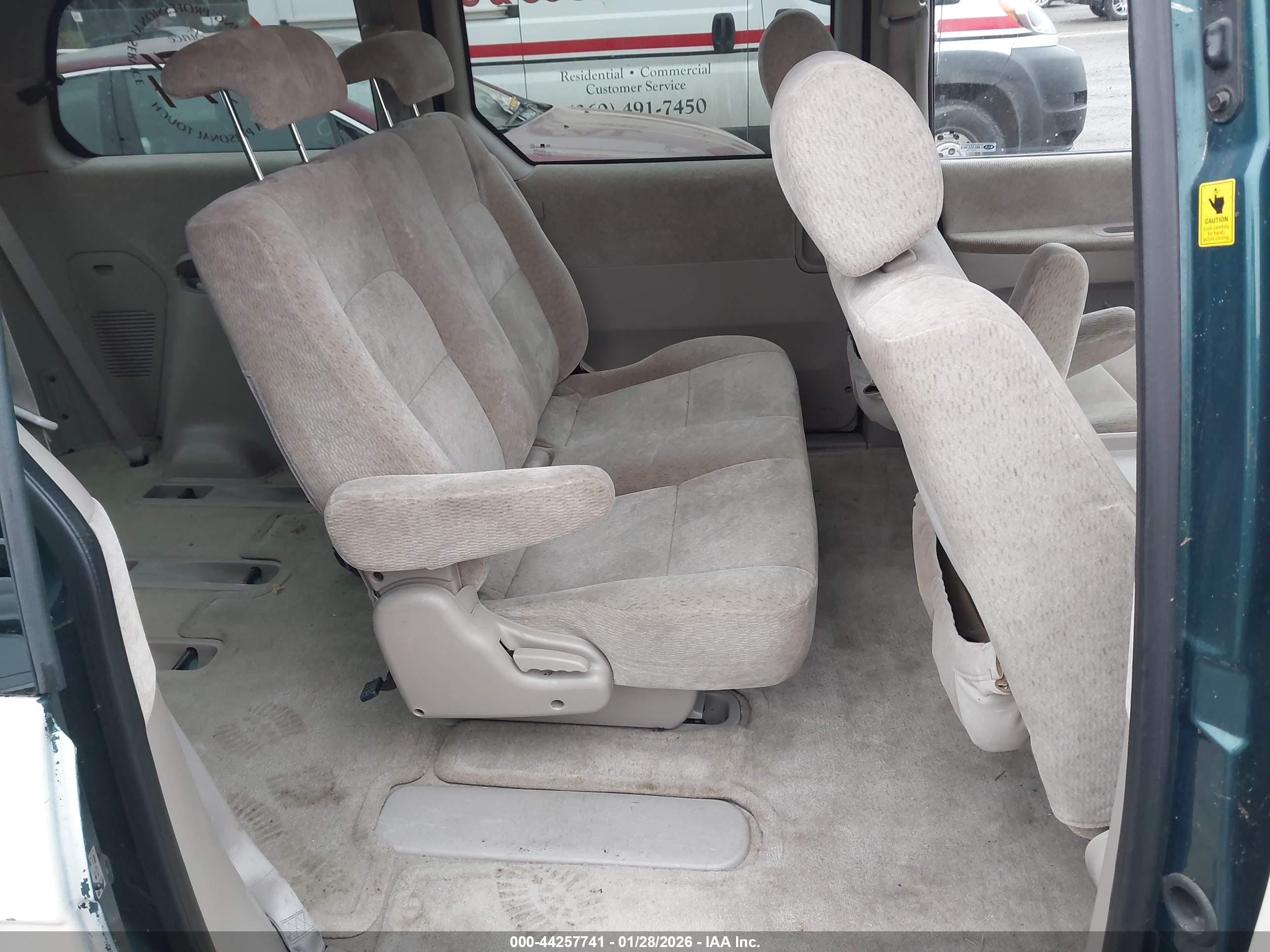 KIA SEDONA image 8