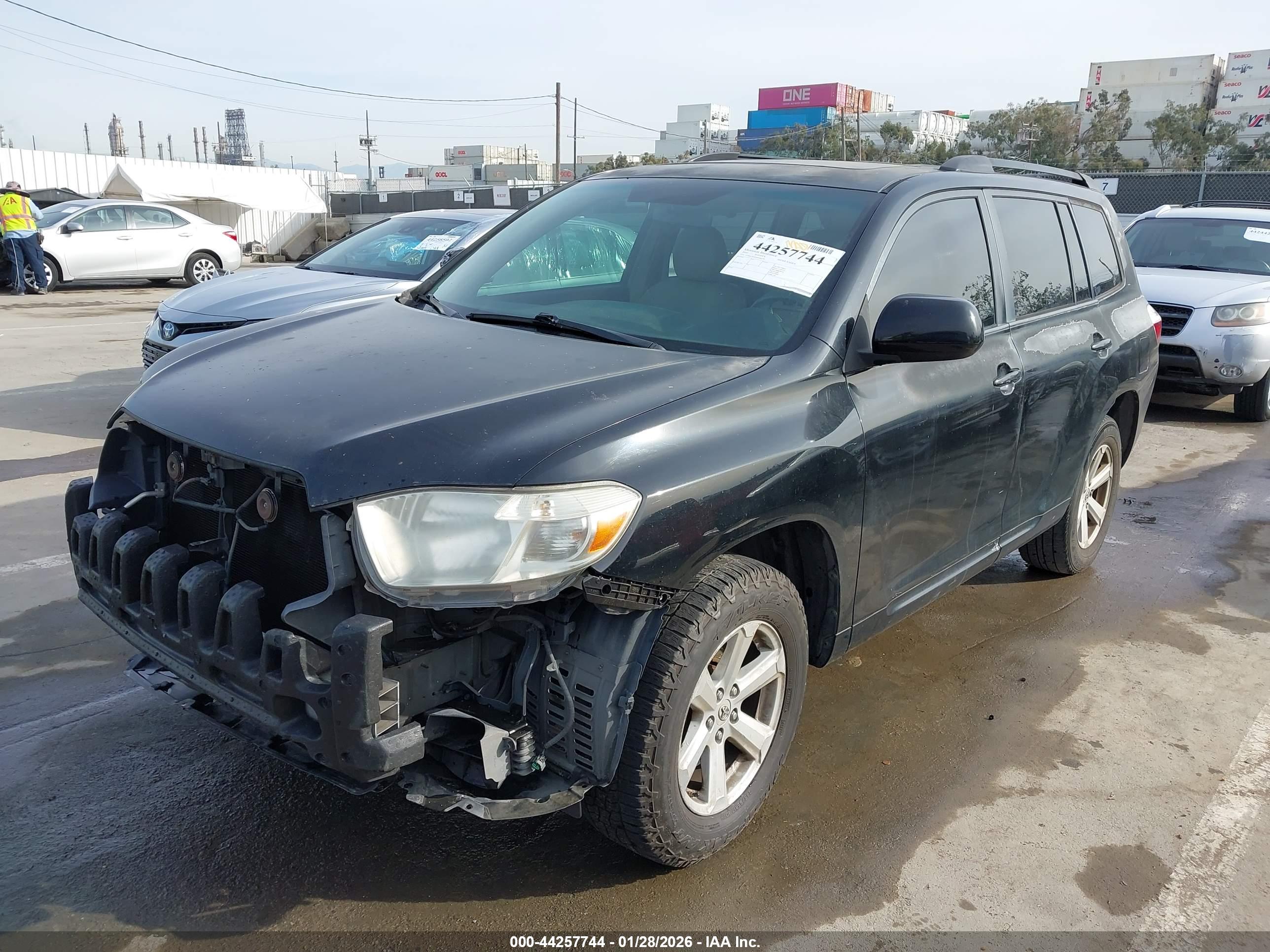 TOYOTA HIGHLANDER image 2