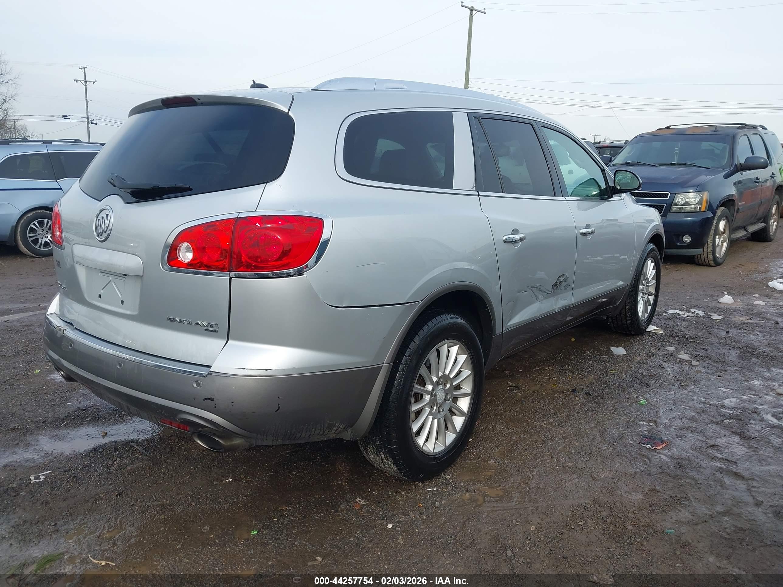 BUICK ENCLAVE image 4