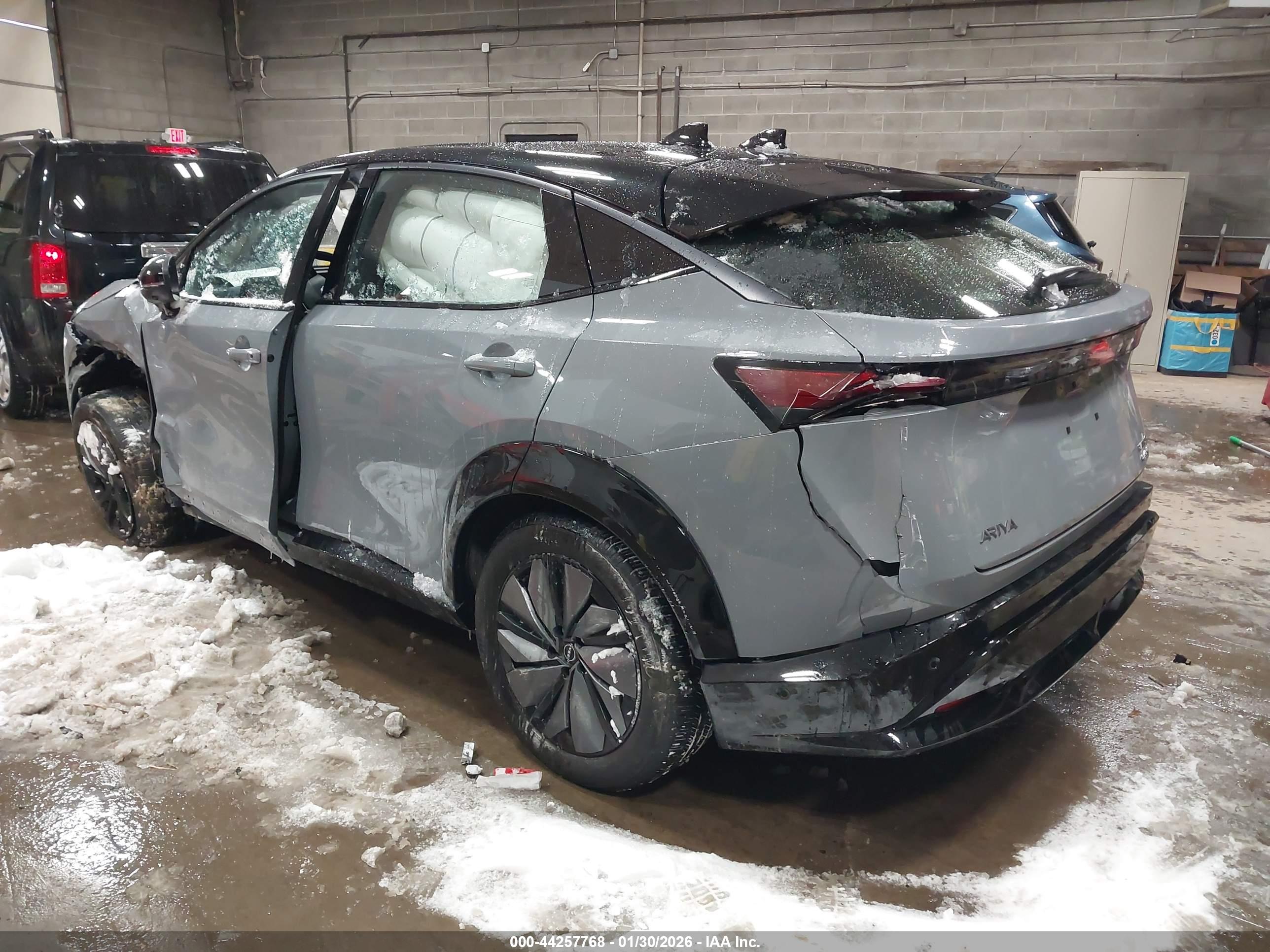 NISSAN ARIYA image 3