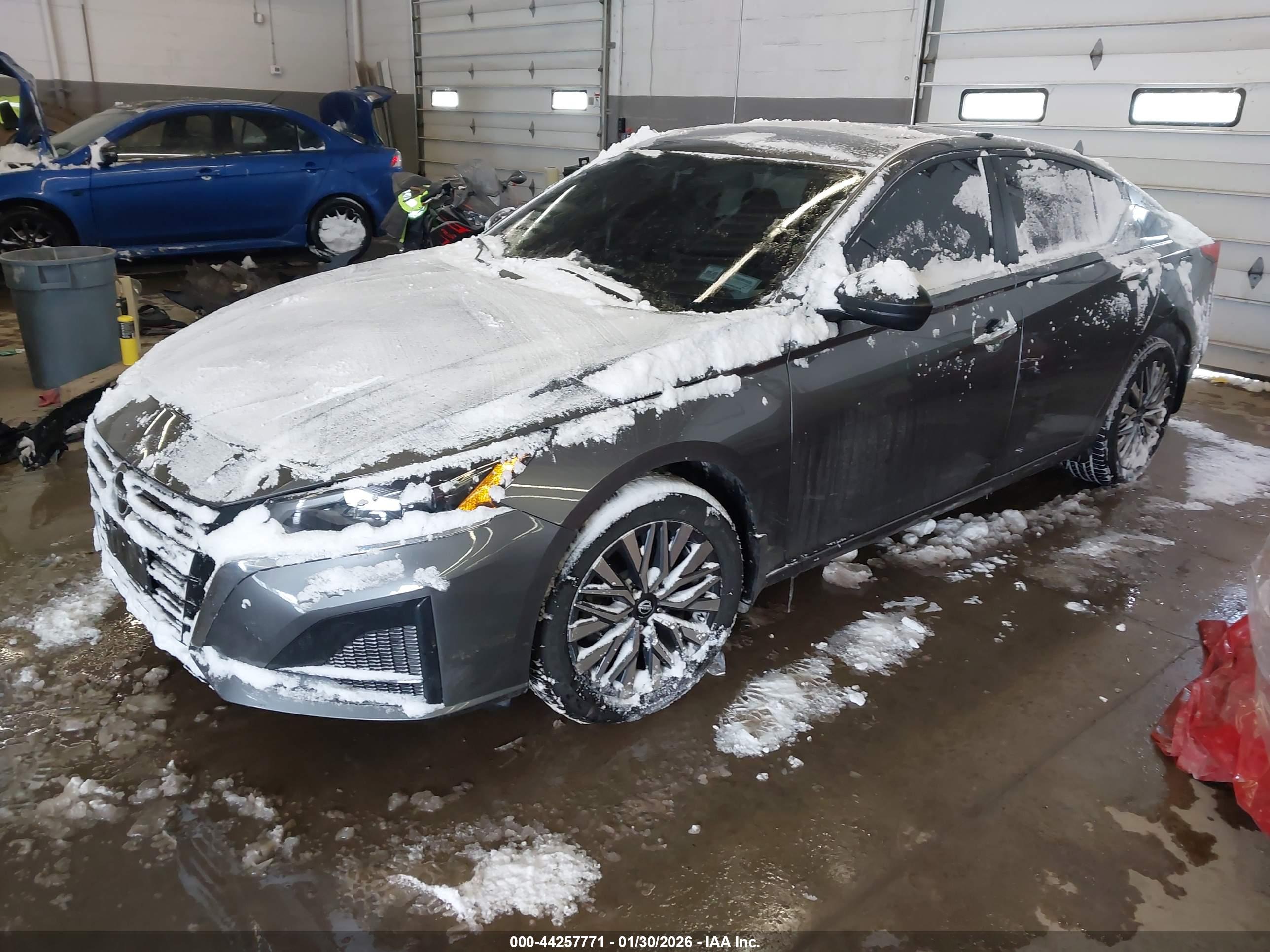 NISSAN ALTIMA image 2