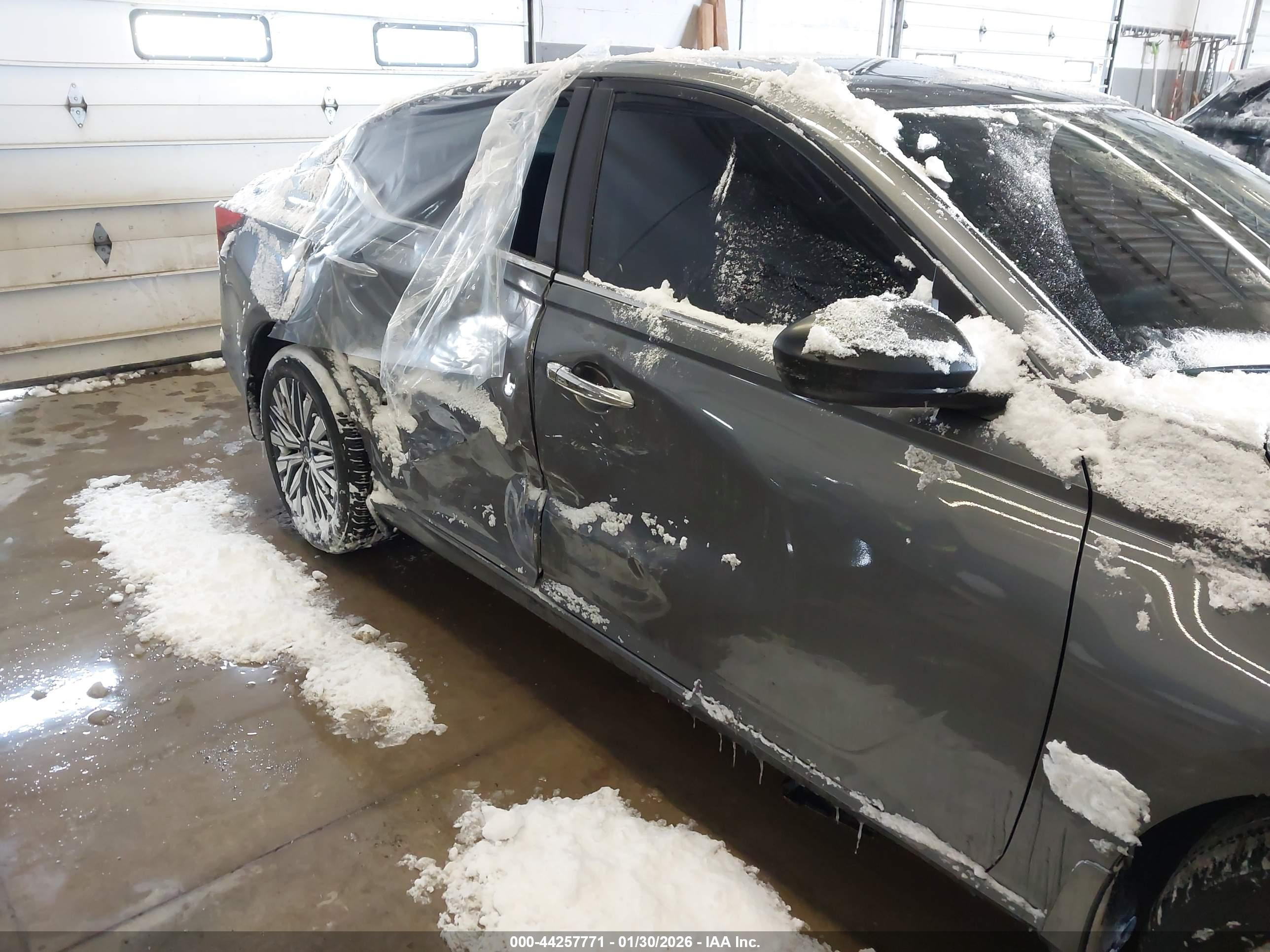 NISSAN ALTIMA image 6